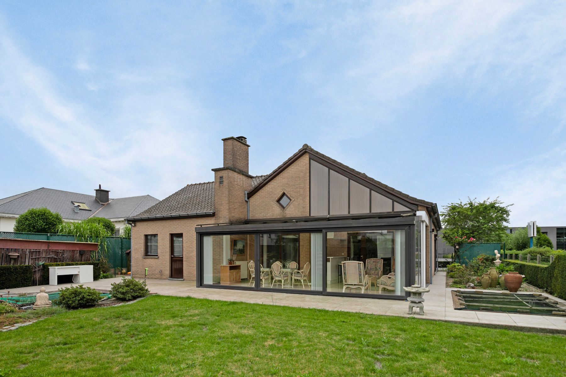 Hoofdfoto van de publicatie: Ruime villa met alles op het gelijkvloers en tuin !