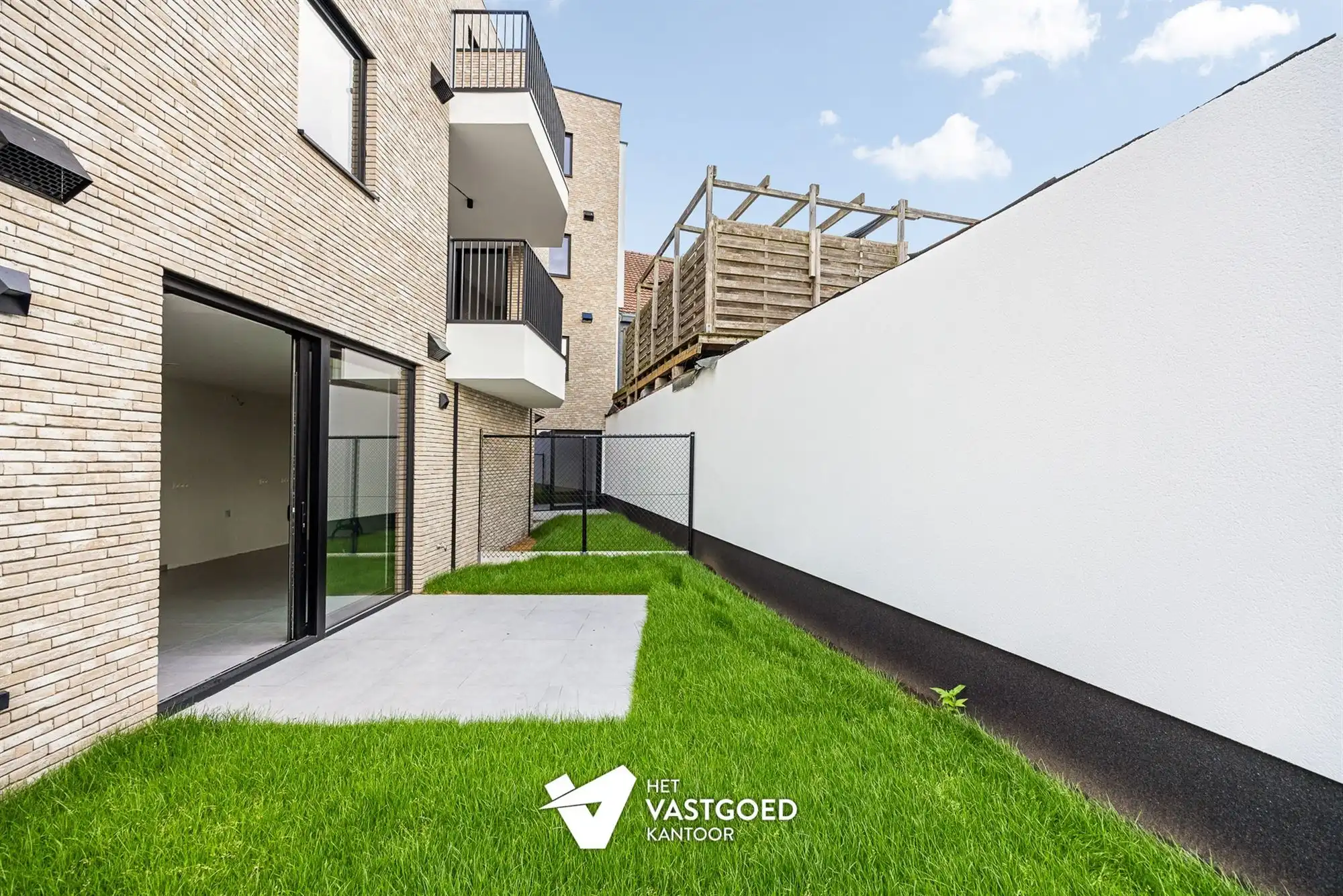 RUIM GELIJKVLOERS APPARTEMENT MET UITZONDERLIJKE BUITENRUIMTE foto 21