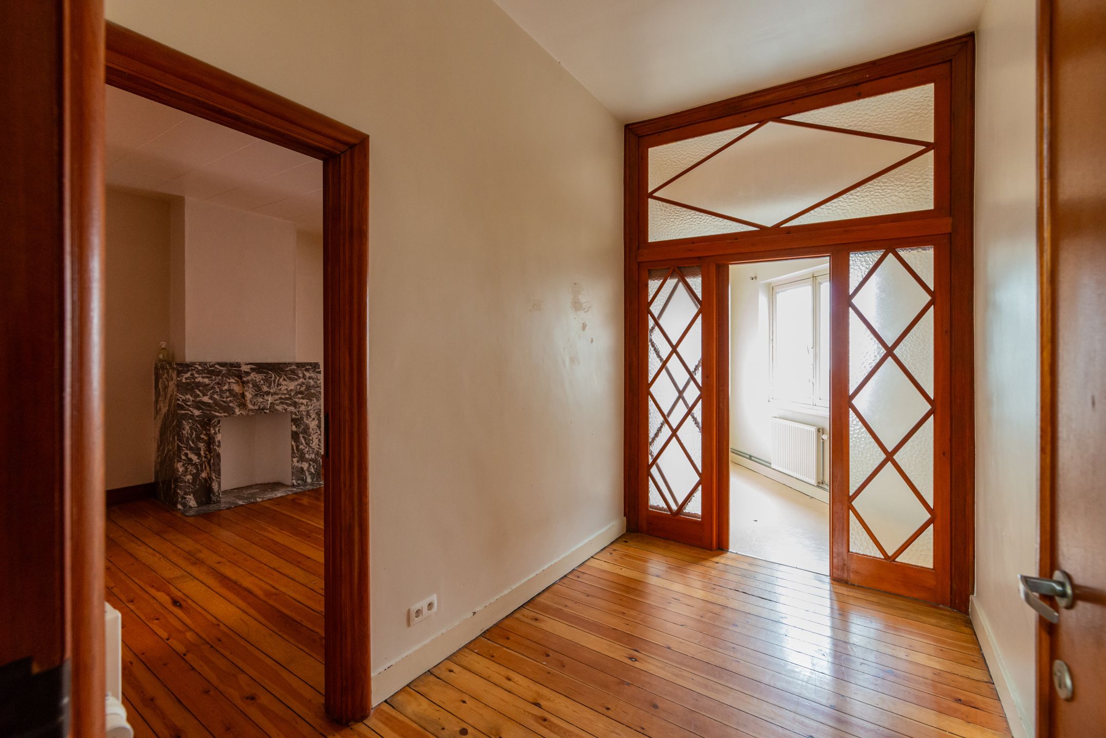 Gebouw met 3 appartementen en opslag te koop foto 3