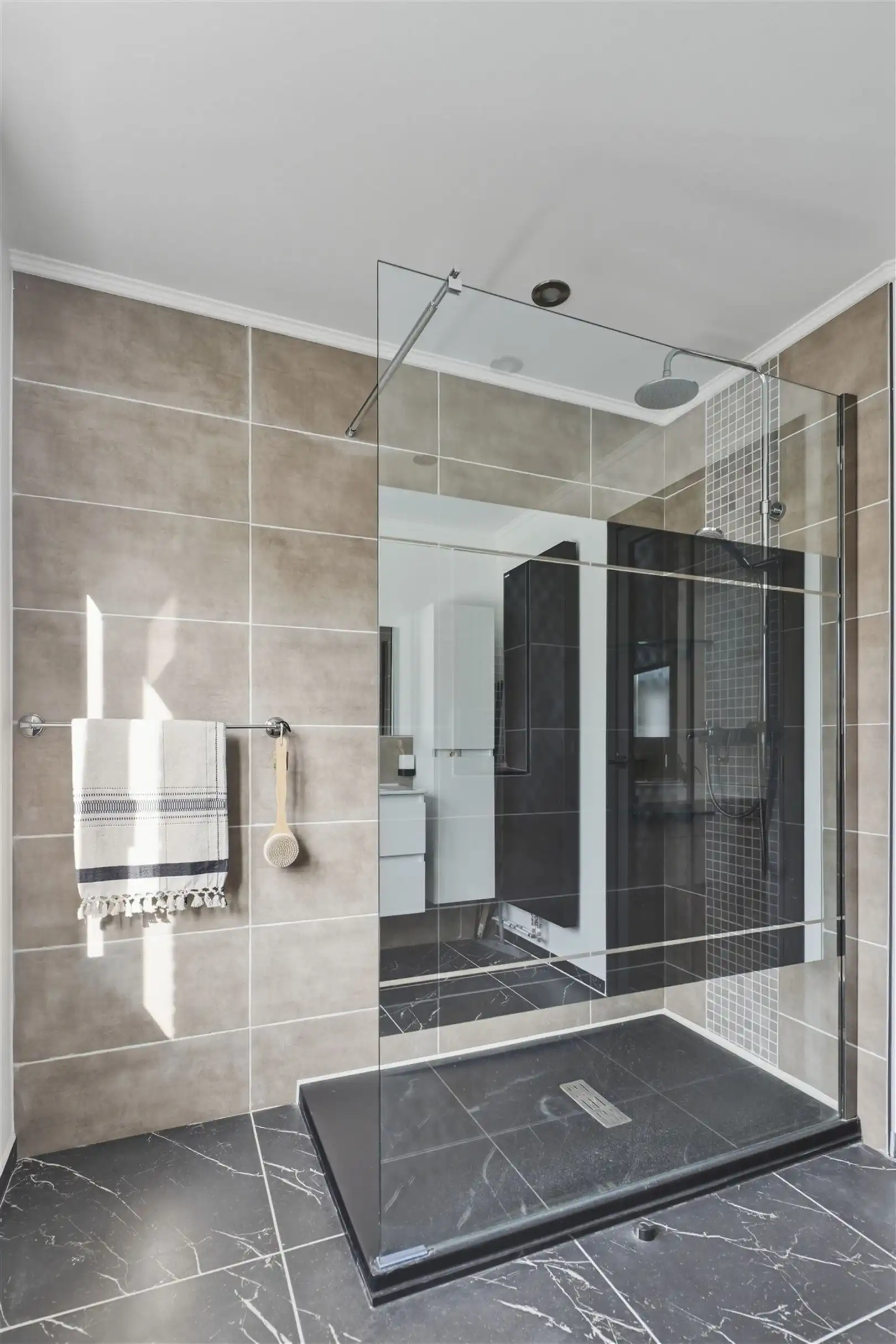 Volledig gerenoveerde gezinswoning met 5 slaapkamers foto 14