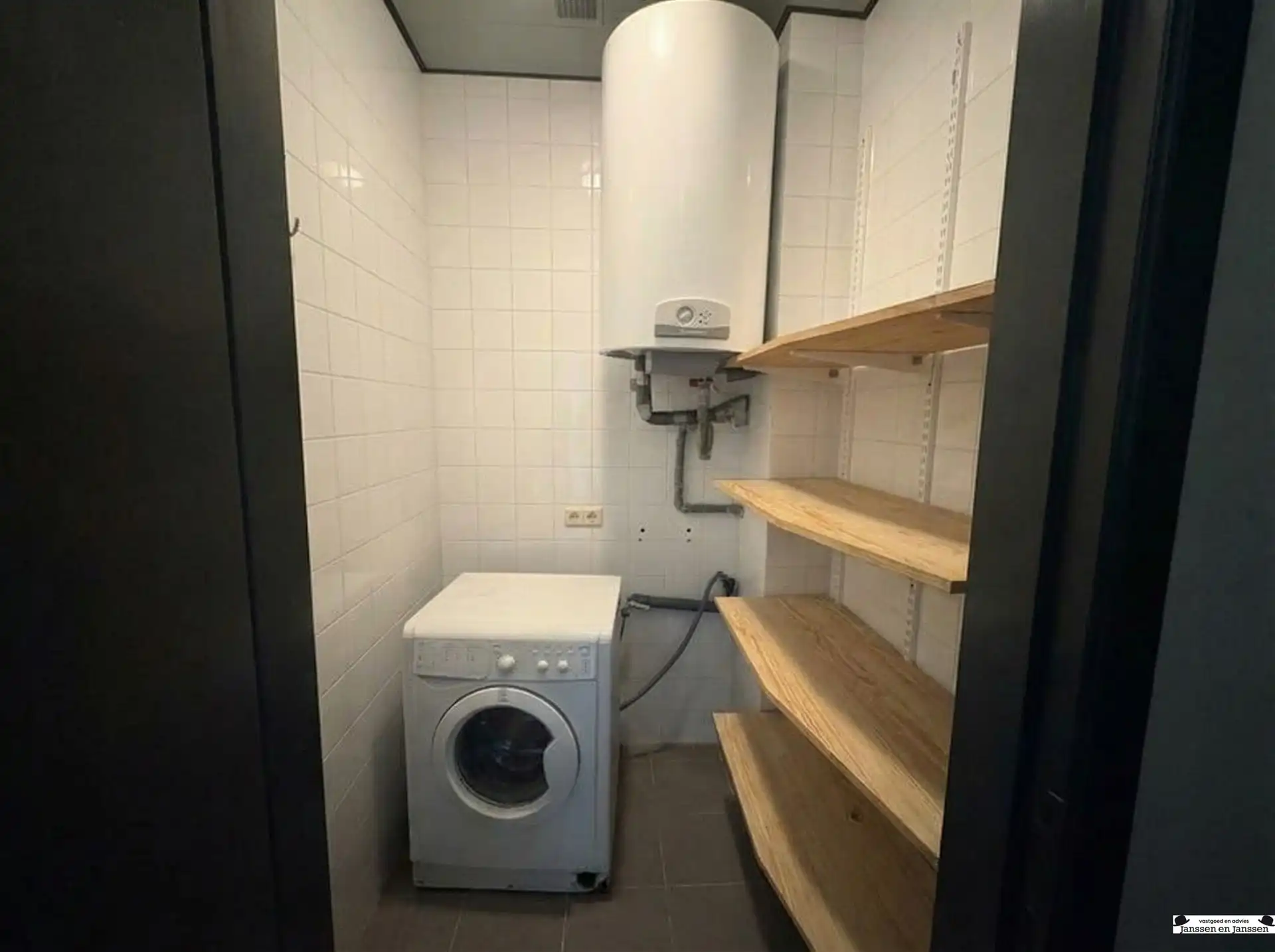 Appartement met 1 slaapkamer en terras te Merksem foto 10