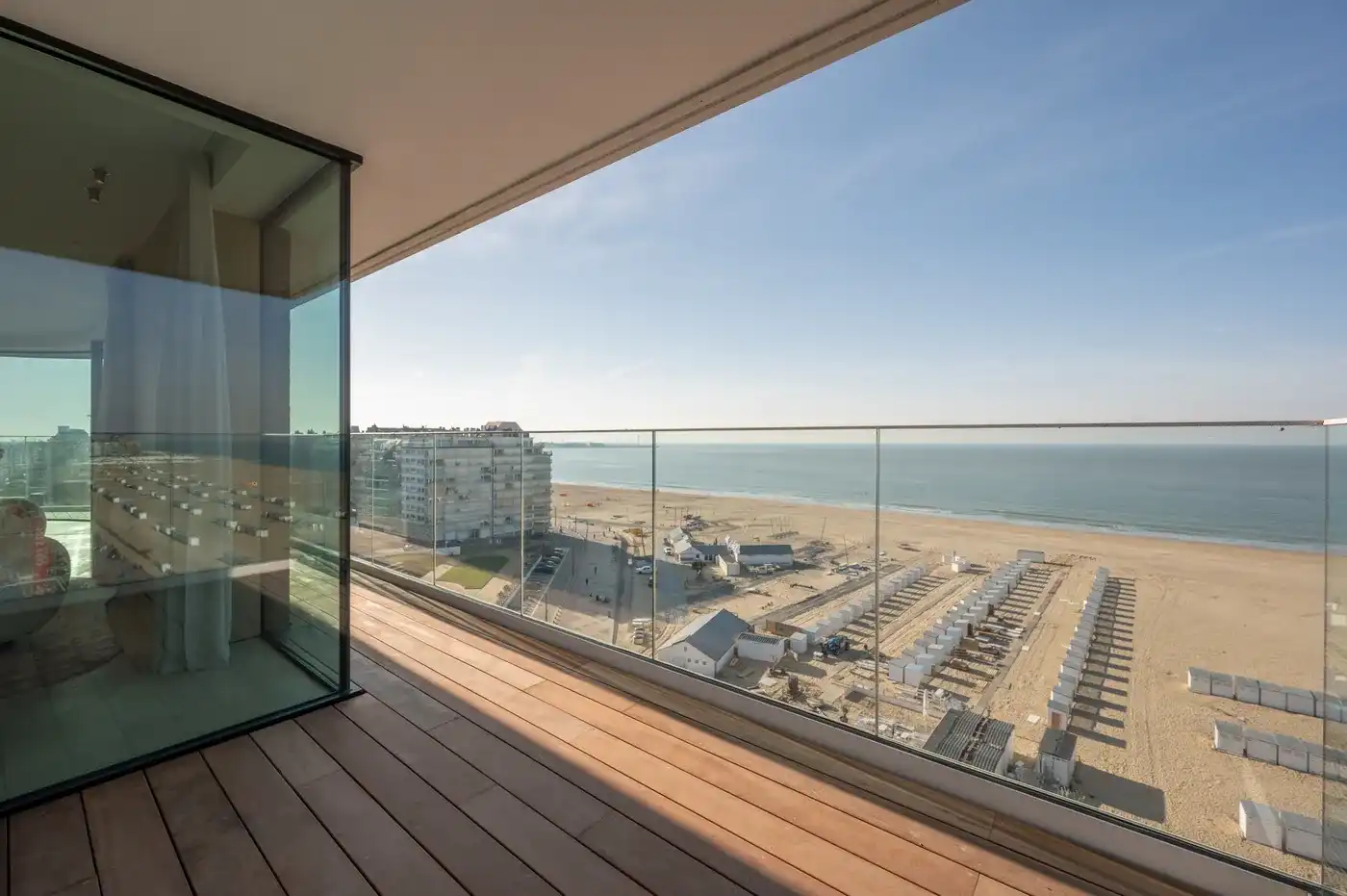 Uitzonderlijk duplex penthouse met een ideale oriëntatie en een fenomenaal panoramisch zicht over de Noordzee, Duinbergen en het Albertstrand foto 11
