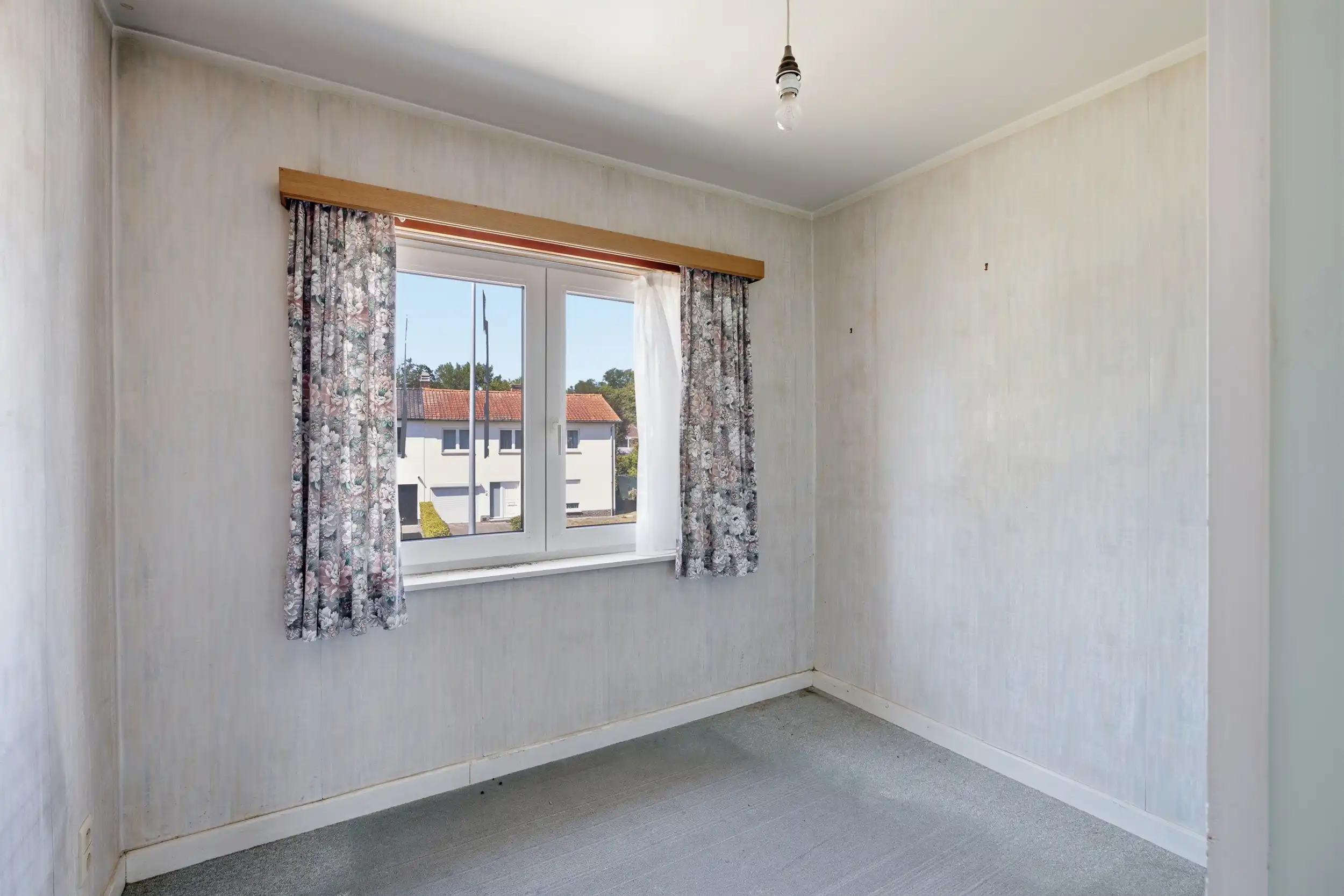 Renovatieproject met 4 slaapkamers en zonnige tuin! foto 13