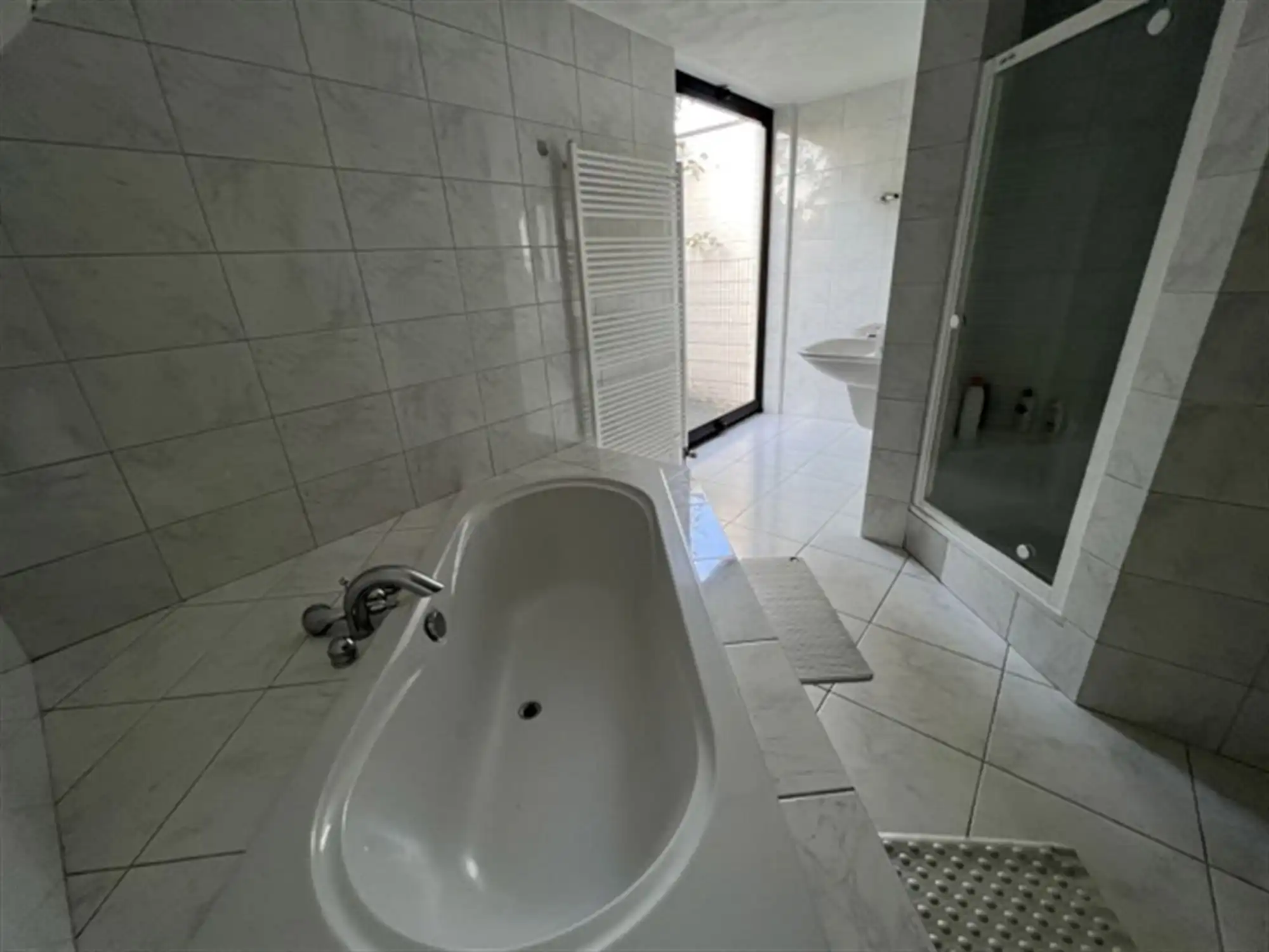 Unieke villa gelegen op grote grond (5.361 m²) foto 26