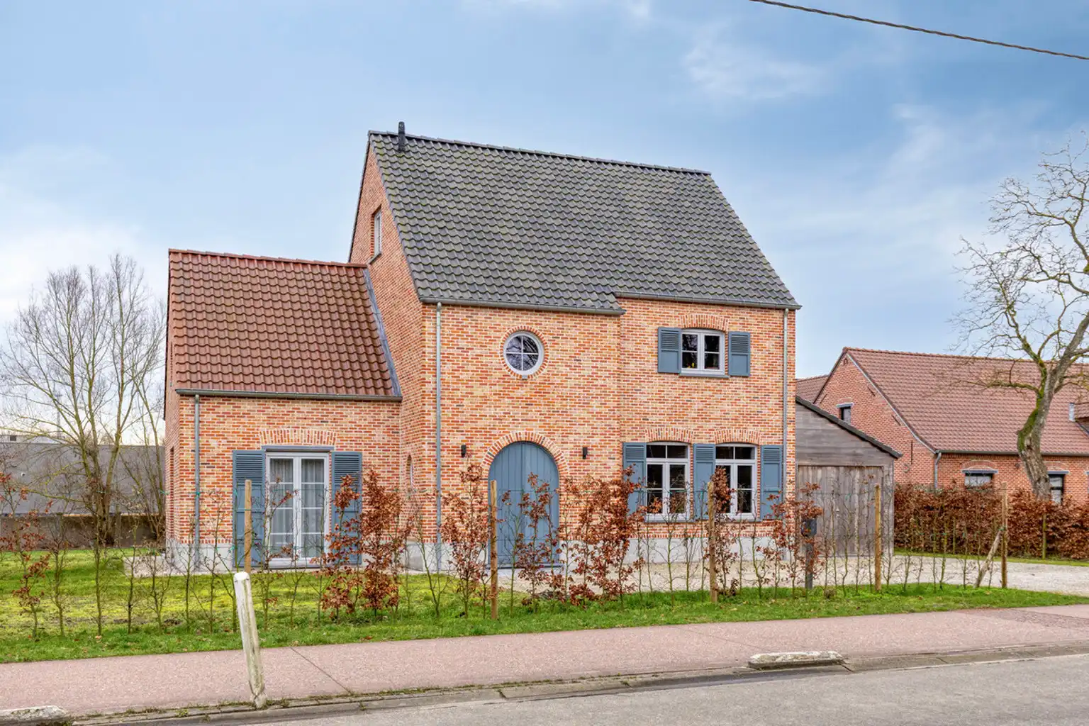 Instapklare villa op ruim perceel foto 2