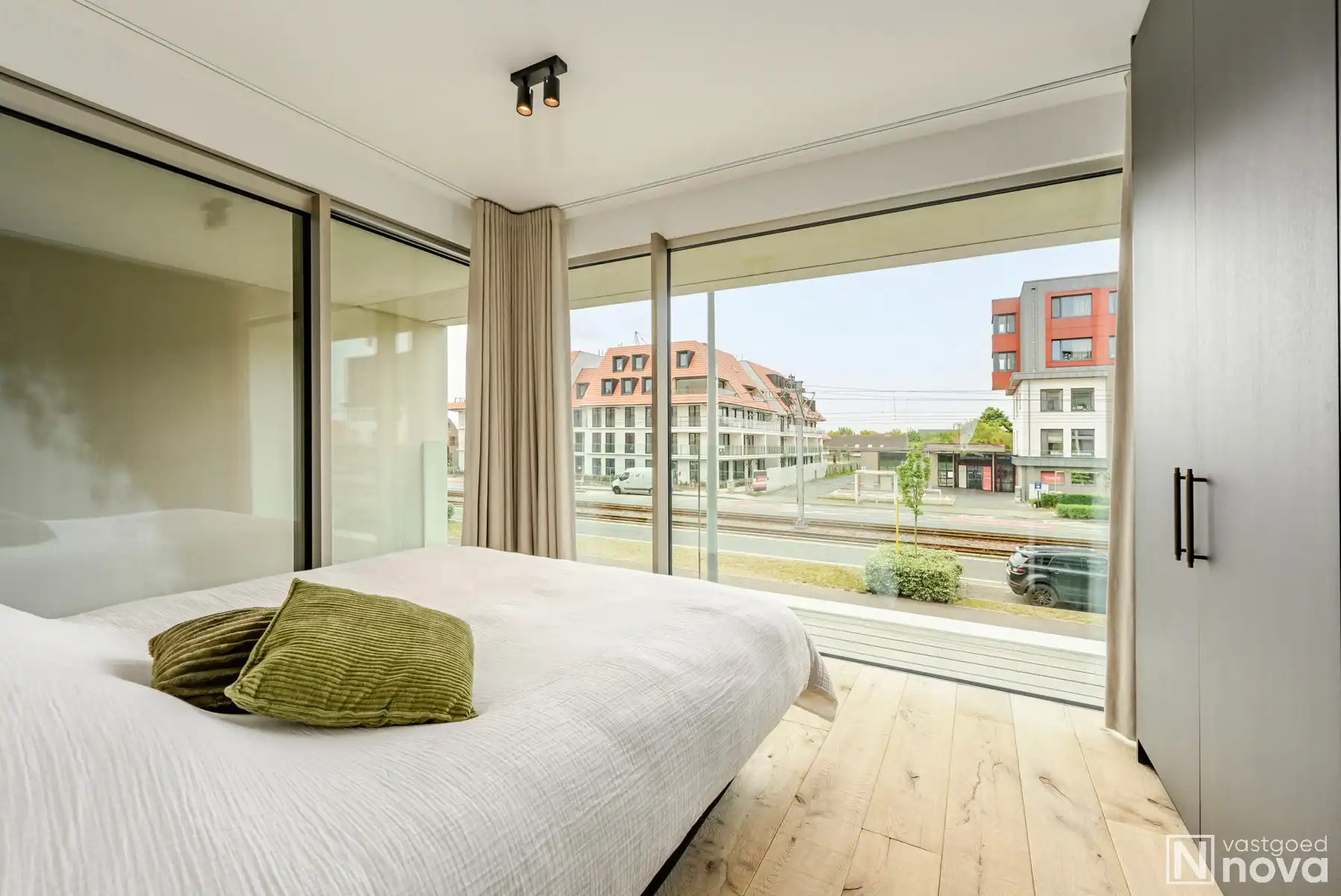 High-end afgewerkt 3-slaapkamer appartement - subliem zicht foto 14