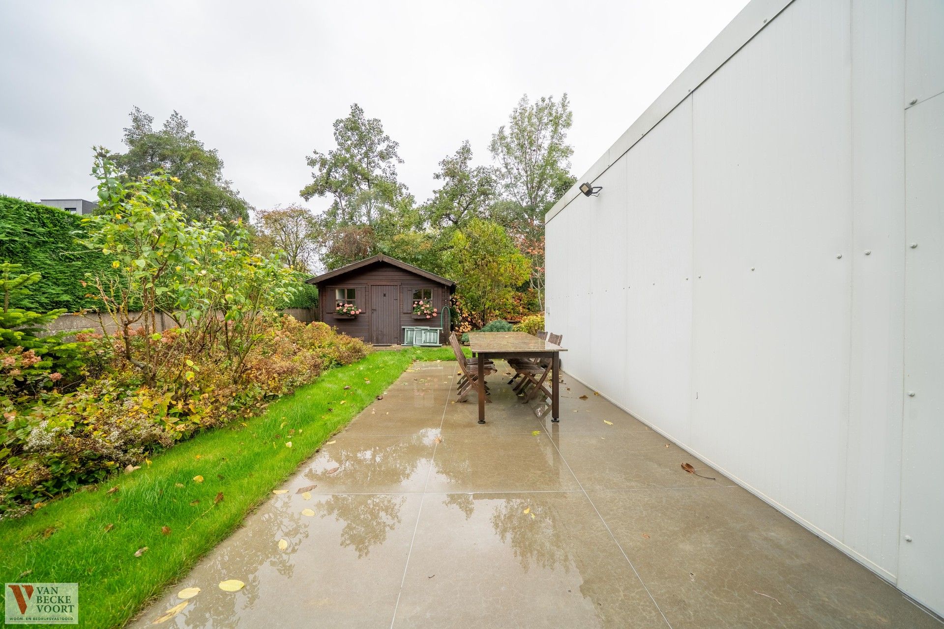 Handelspand met woonst foto 14