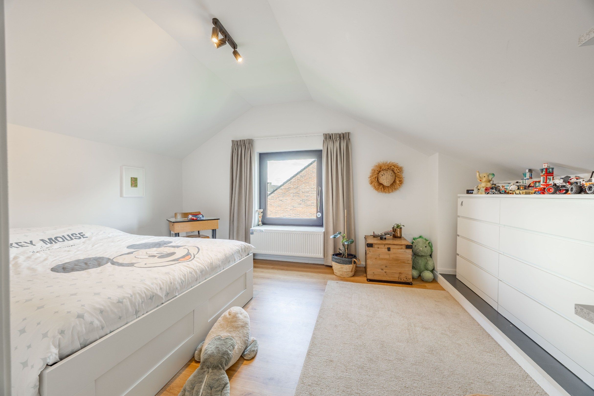 MAGNIFIEK GERENOVEERDE GEZINSWONING MET GARAGE foto 20