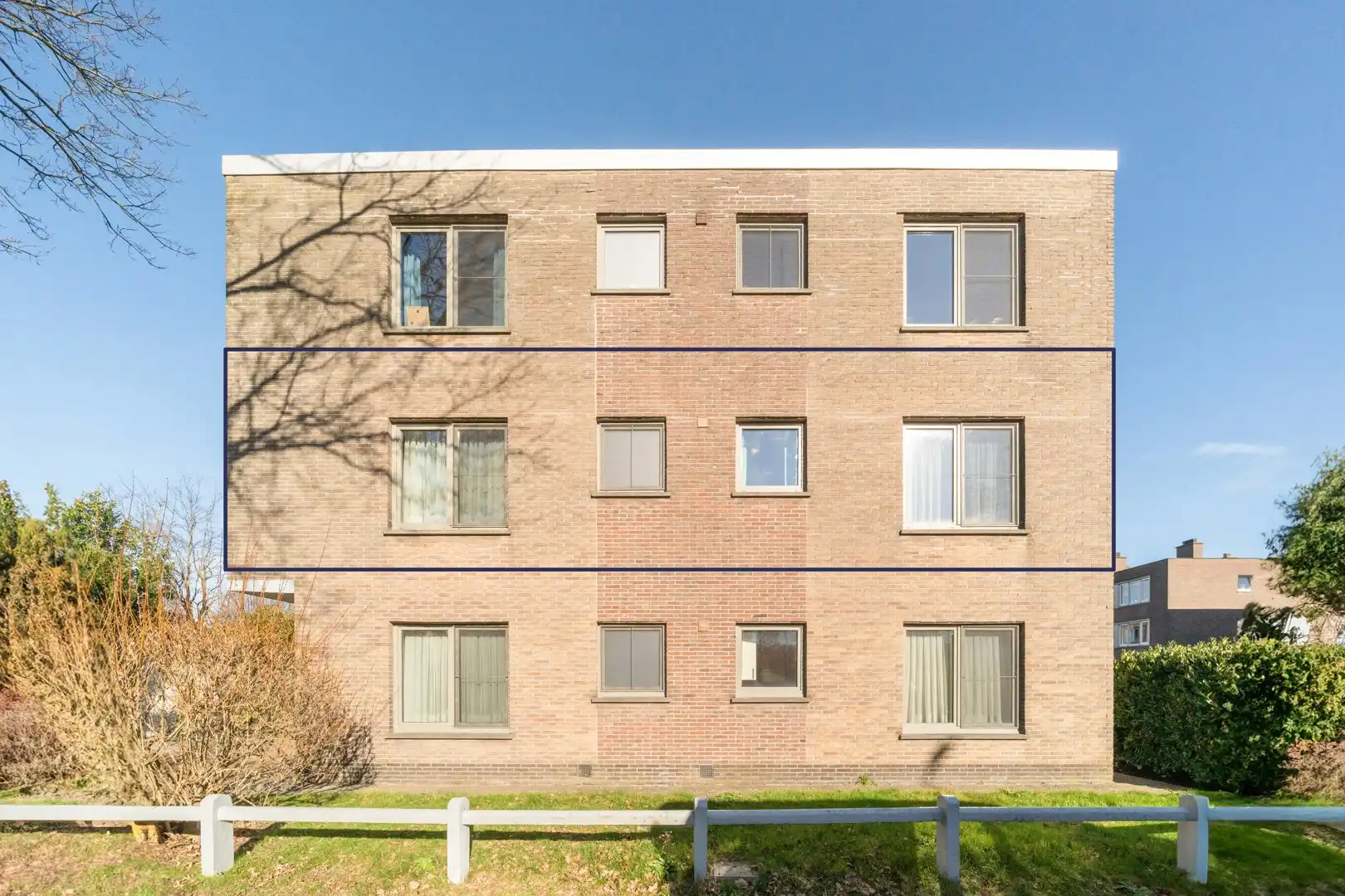Appartement op de eerste verdieping met 2 slaapkamers en garagebox foto 2