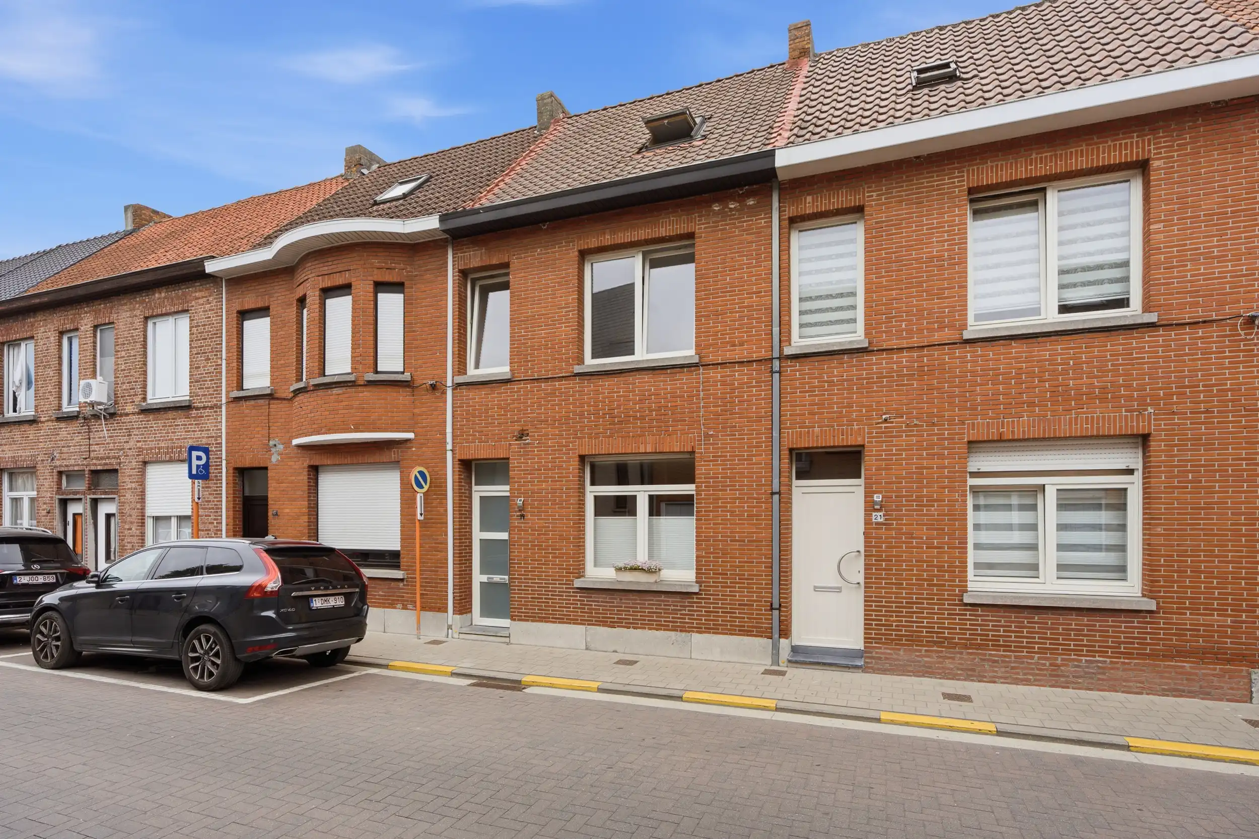 Instapklare woning in het centrum van Zele foto 16