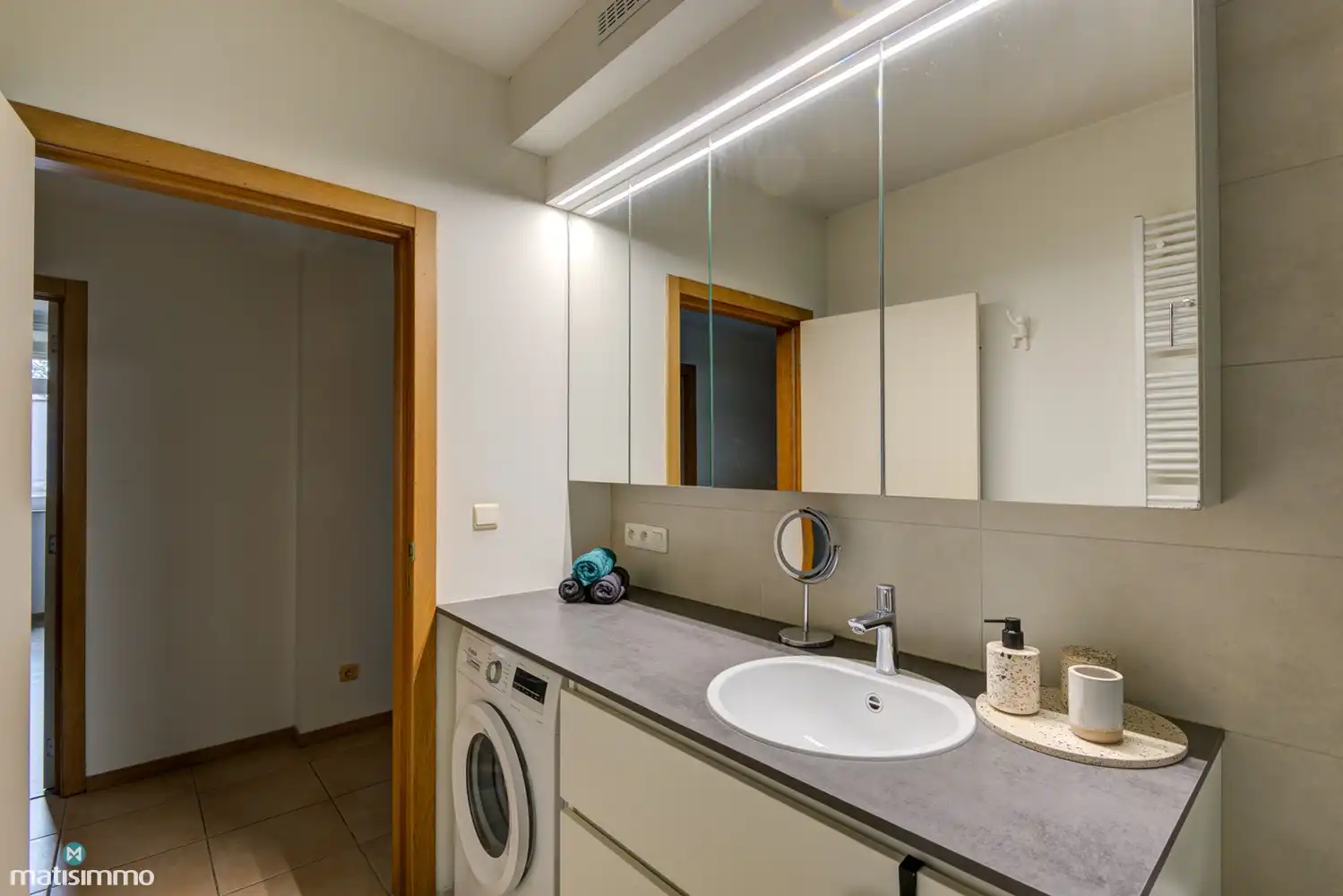 RUIM INSTAPKLAAR GELIJKVLOERS APPARTEMENT MET TWEE SLAAPKAMERS EN TUIN TE ZUTENDAAL foto 19