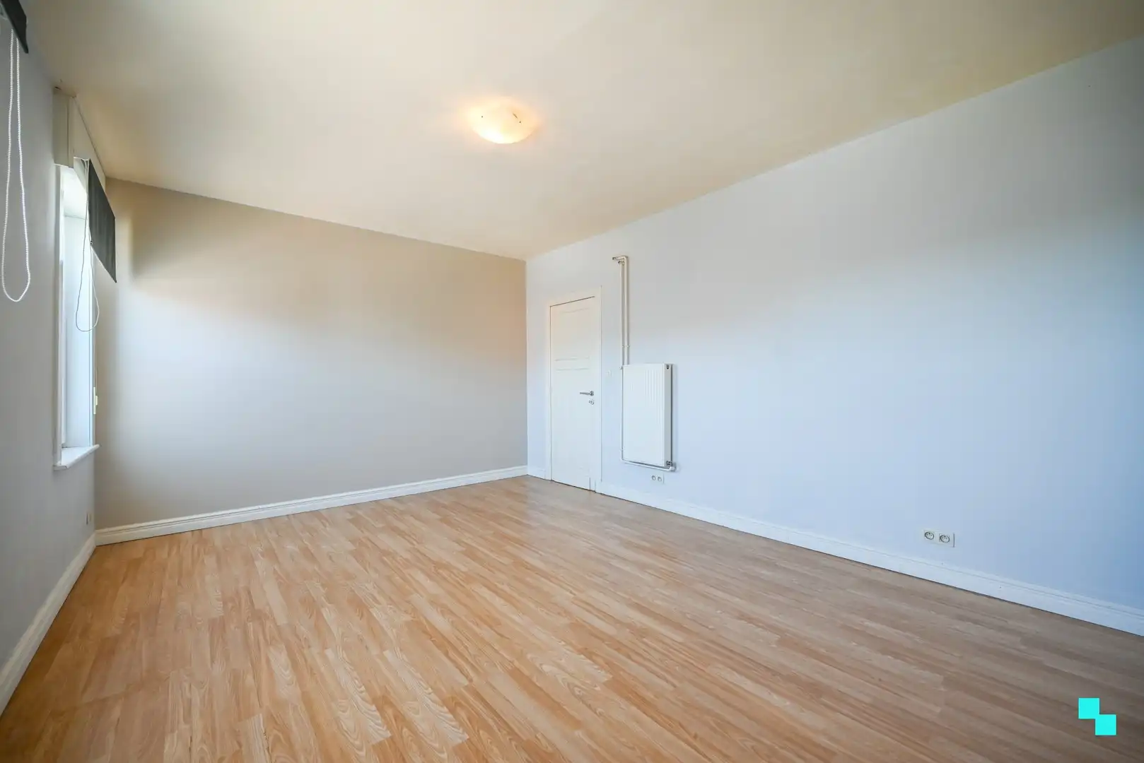 Op te frissen eengezinswoning met uitweg achteraan foto 27