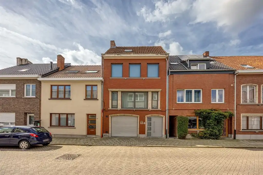 Riume, instapklare bel-etage met zonnige tuin foto {{pictureIndex}}