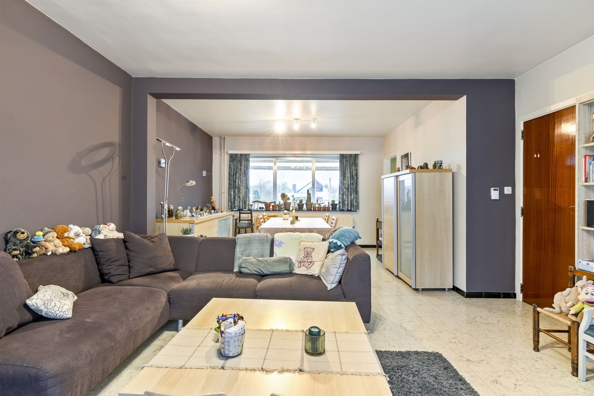 Ruime woning met 4 kamers, groot terras en uitzonderlijke garage! foto 3