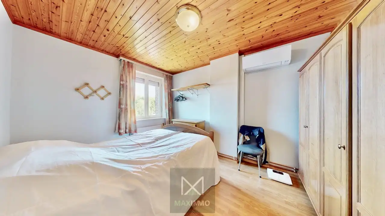 Woning met 3 garages, zonnepanelen, ruime tuin & aparte toegang – 830 m² perceel in Lauwe foto 10