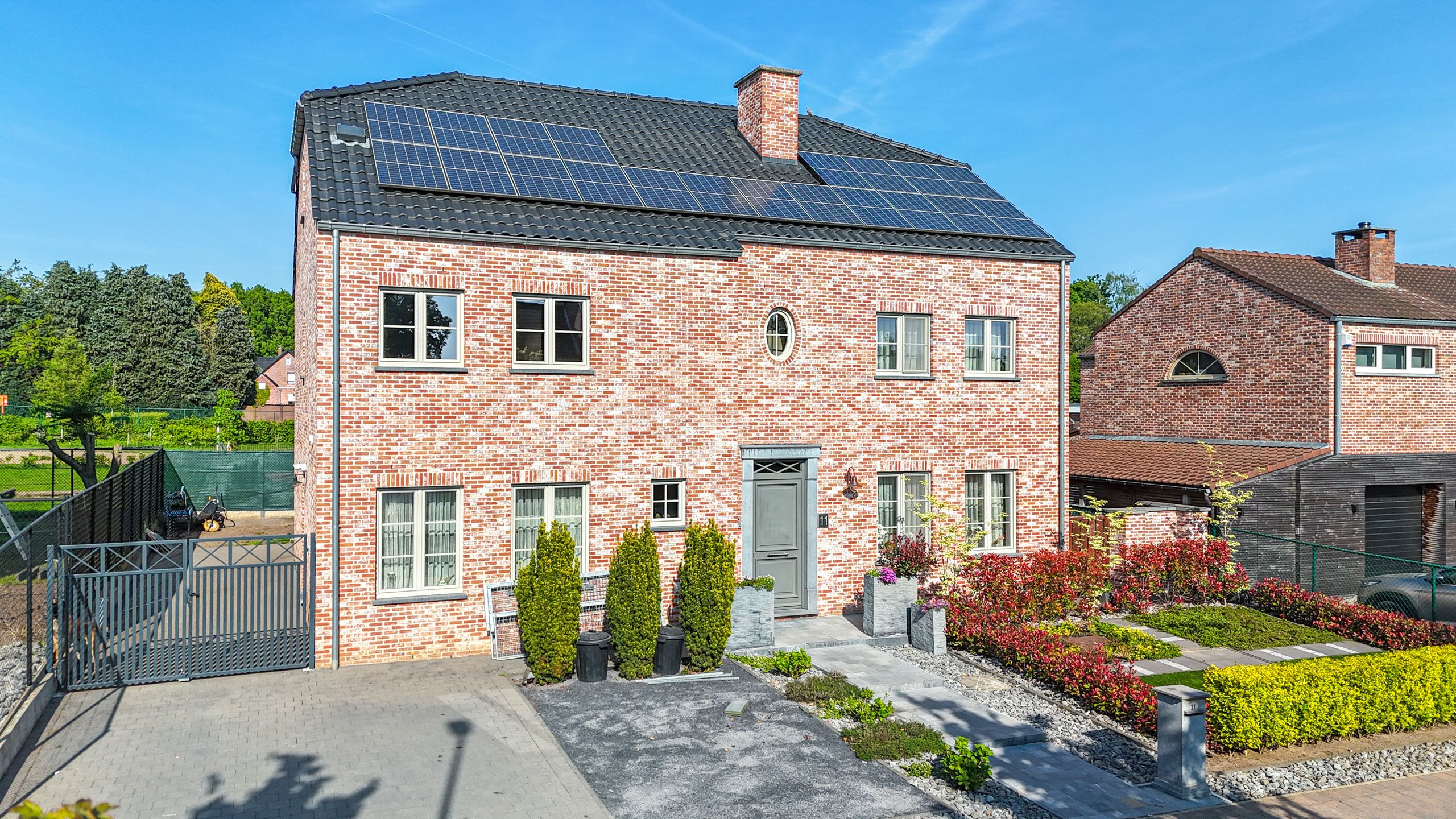 Karaktervolle nieuwbouw villa met 6slpks te Houthalen! foto 49