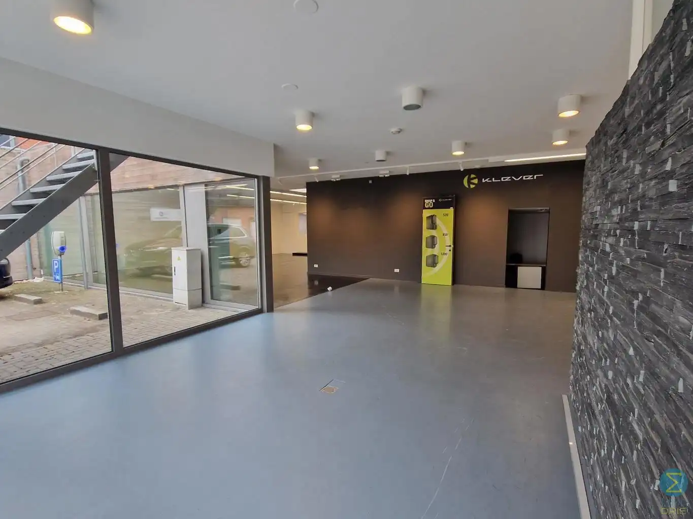 Commerciële ruimte te huur foto 4