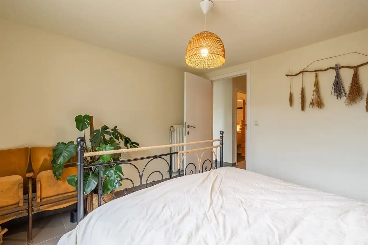 Gelijkvloers appartement met twee slaapkamers en autostaanplaats foto 13
