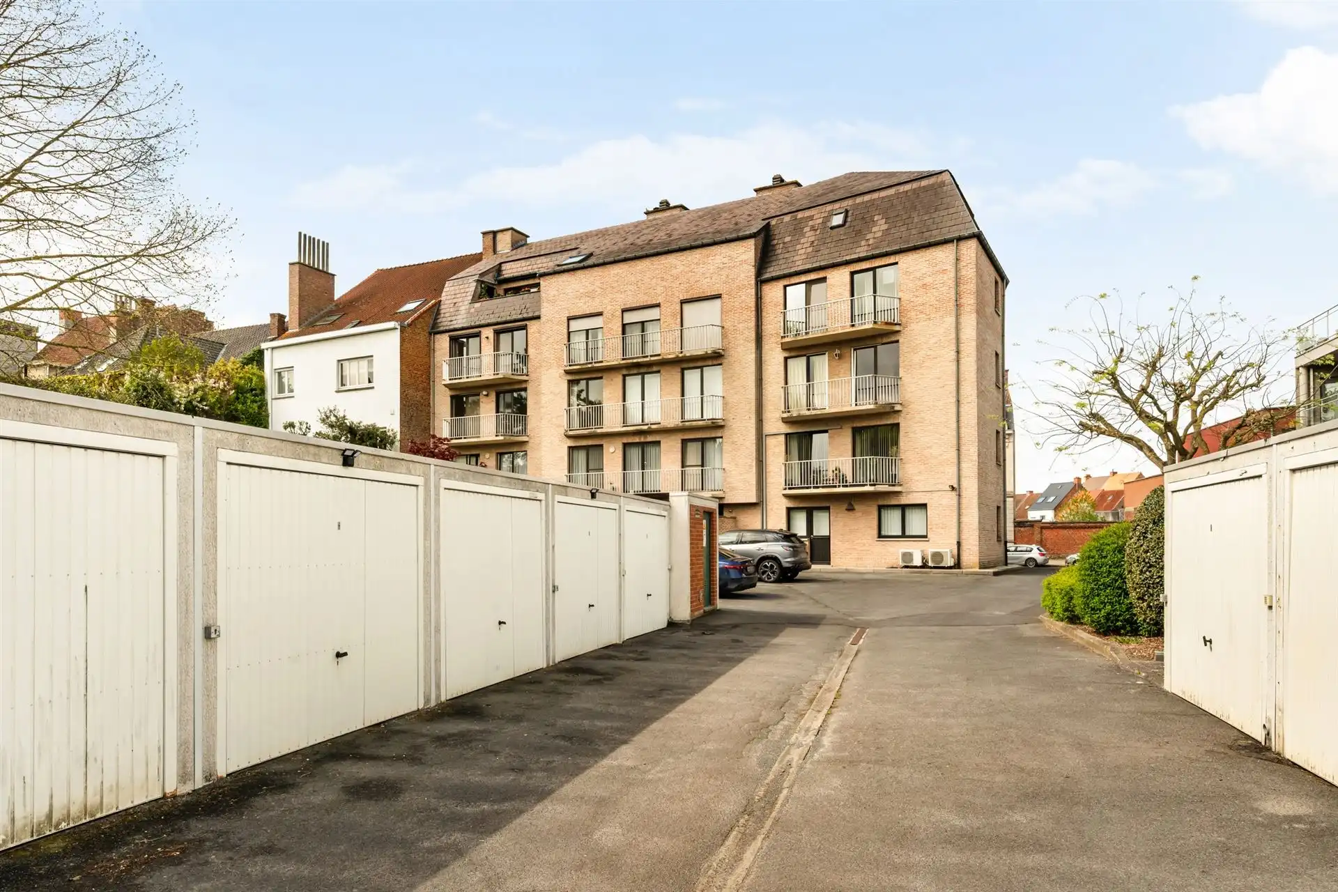 TOPgelegen leuk groot appartement met 2 slk en terras foto 19