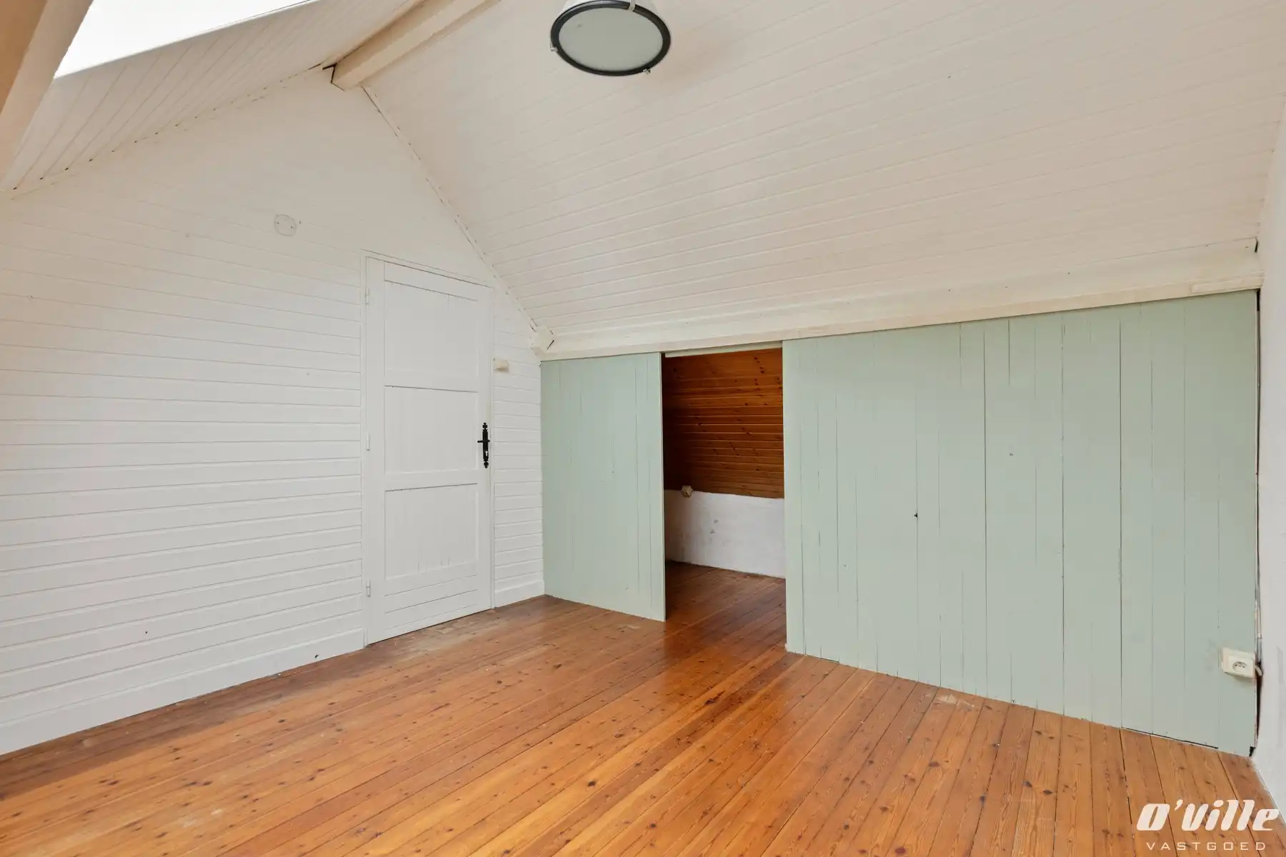 Rustig gelegen, instapklaar wonen in het groen. foto 14