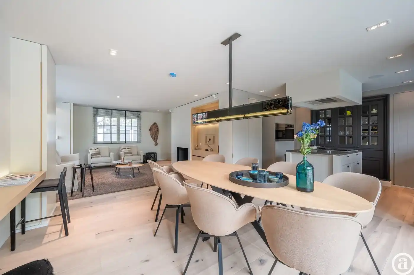 Hedendaagse alleenstaande villa in rustige omgeving te Knokke foto 11