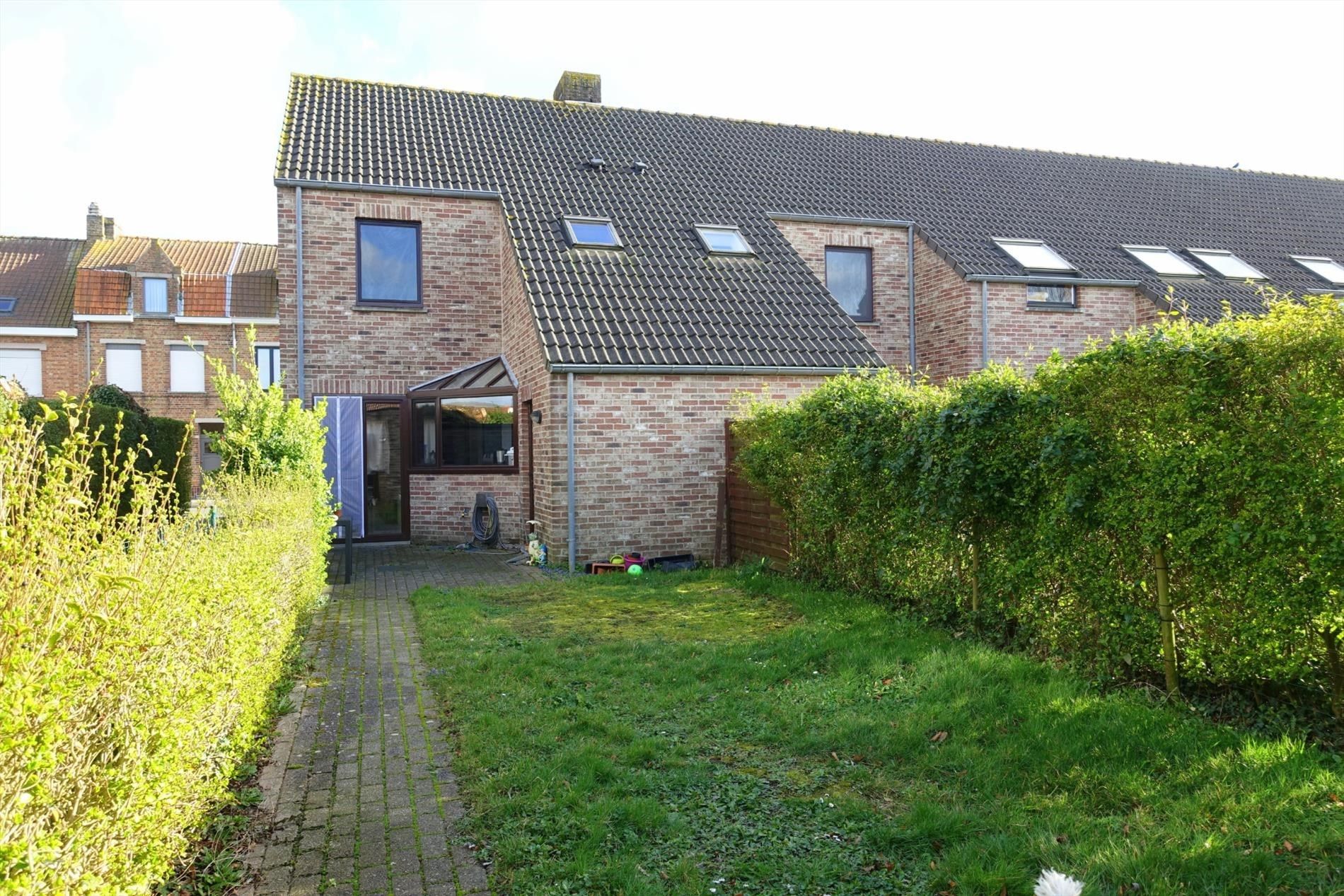 Half-open Woning met 3 slaapkamers foto 16
