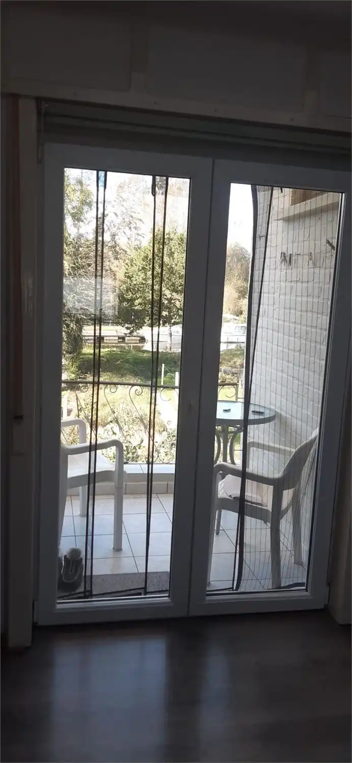 Ruime, praktische woning met tuin foto 18