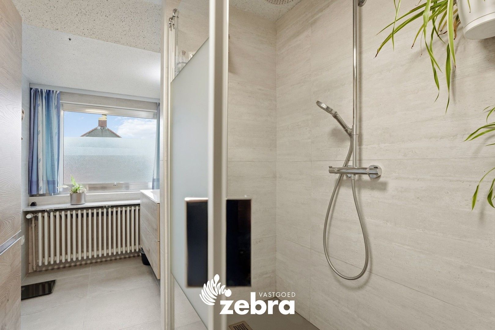 Ruime woning met grote tuin, zwemvijver en schuur in Beveren aan de IJzer! foto 19