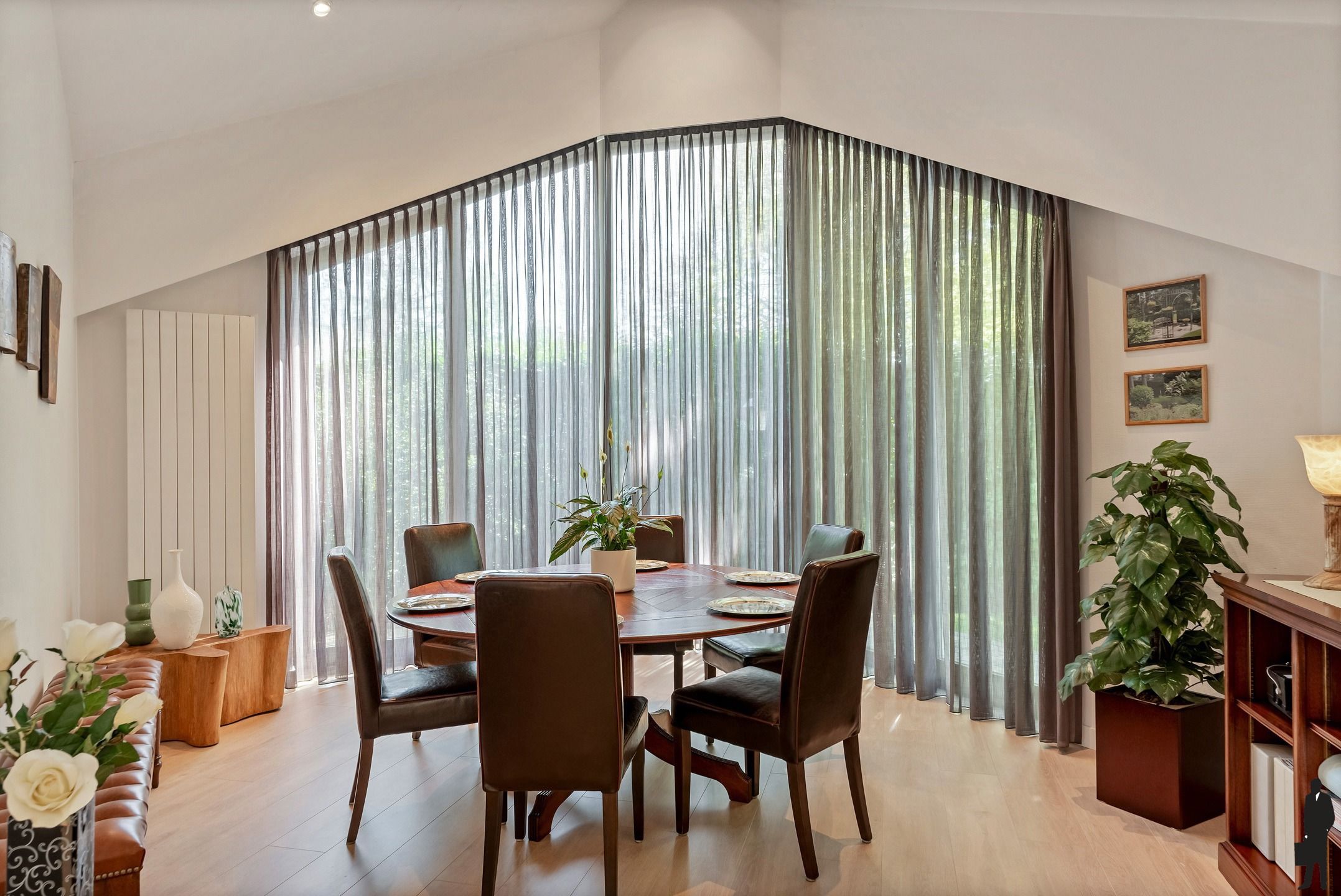 Residentiële villa op hoekperceel van ca. 2.452m² foto 5