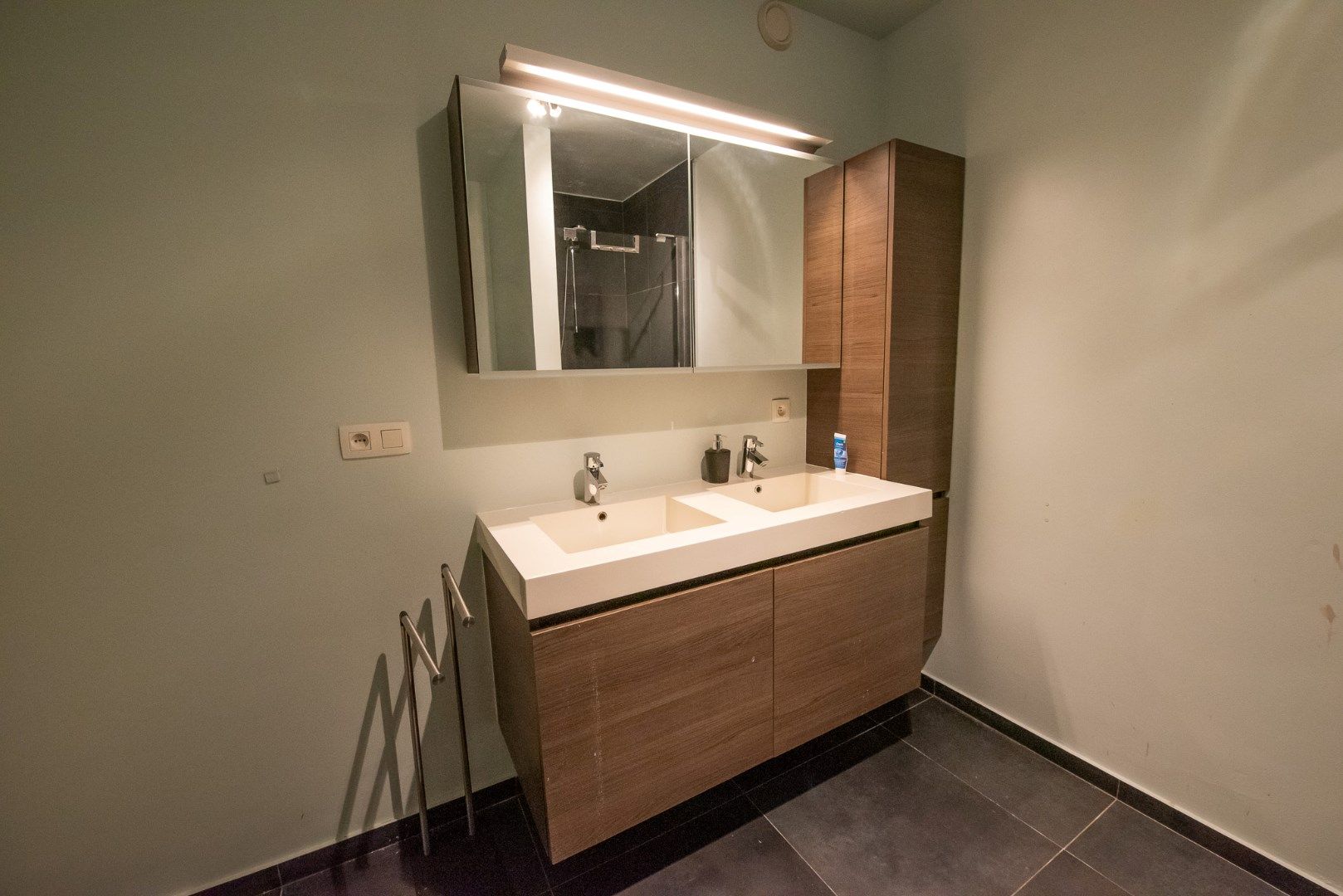 Mooi afgewerkt appartement TE HUUR nabij centrum van Desselgem in 'residentie Briek Schotte'.  foto 8