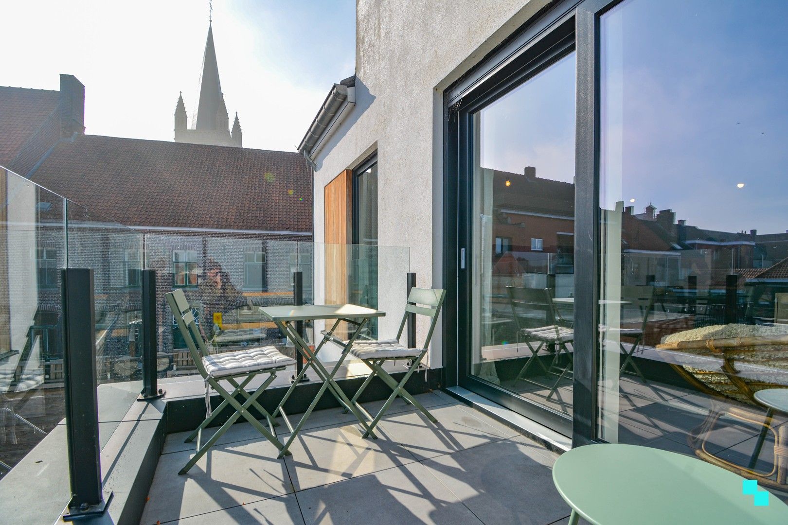 Aantrekkelijk appartement pal in het centrum van Hooglede foto 13
