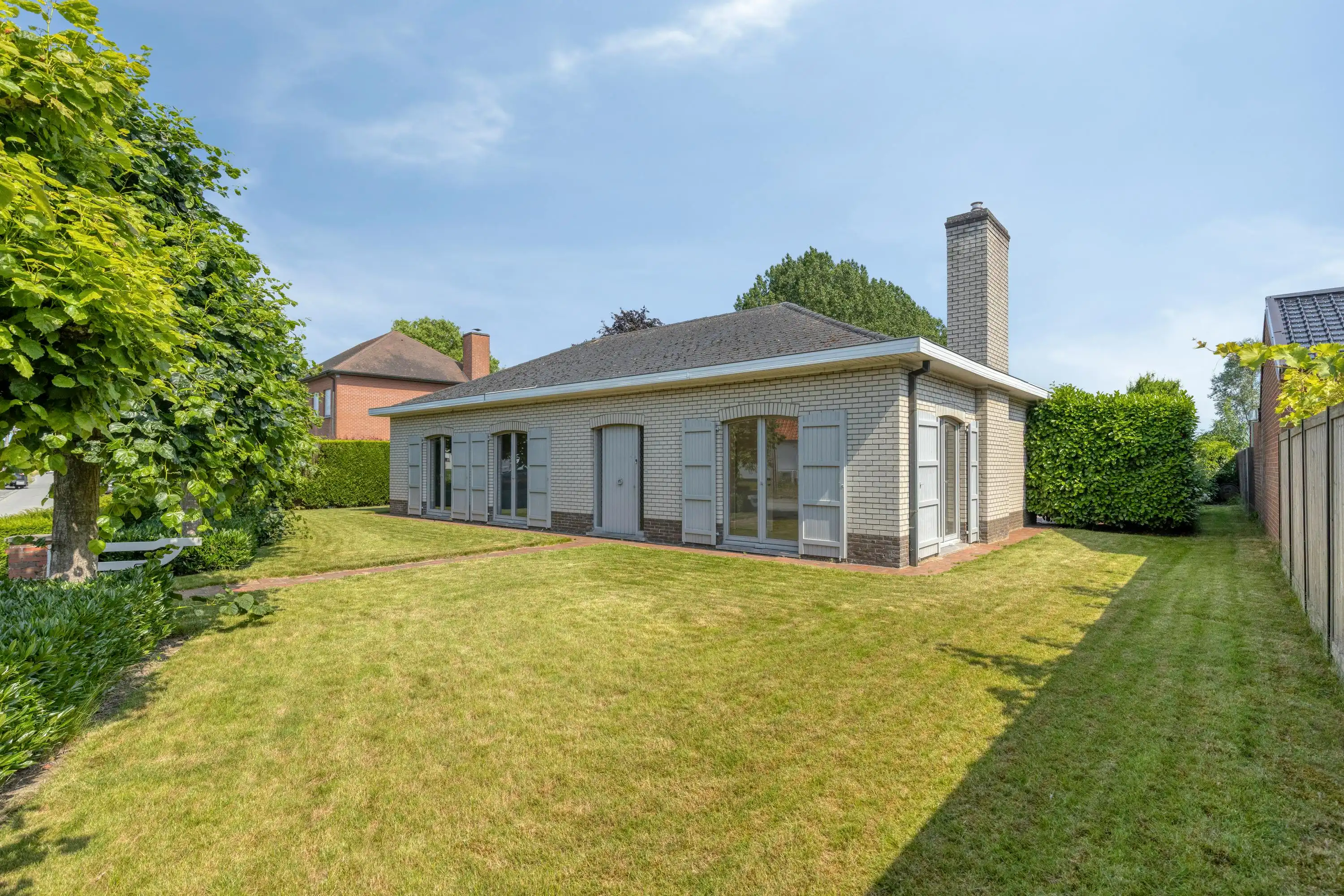 Idyllisch gelegen landelijke woning op perceel van 3.828 m² foto 3