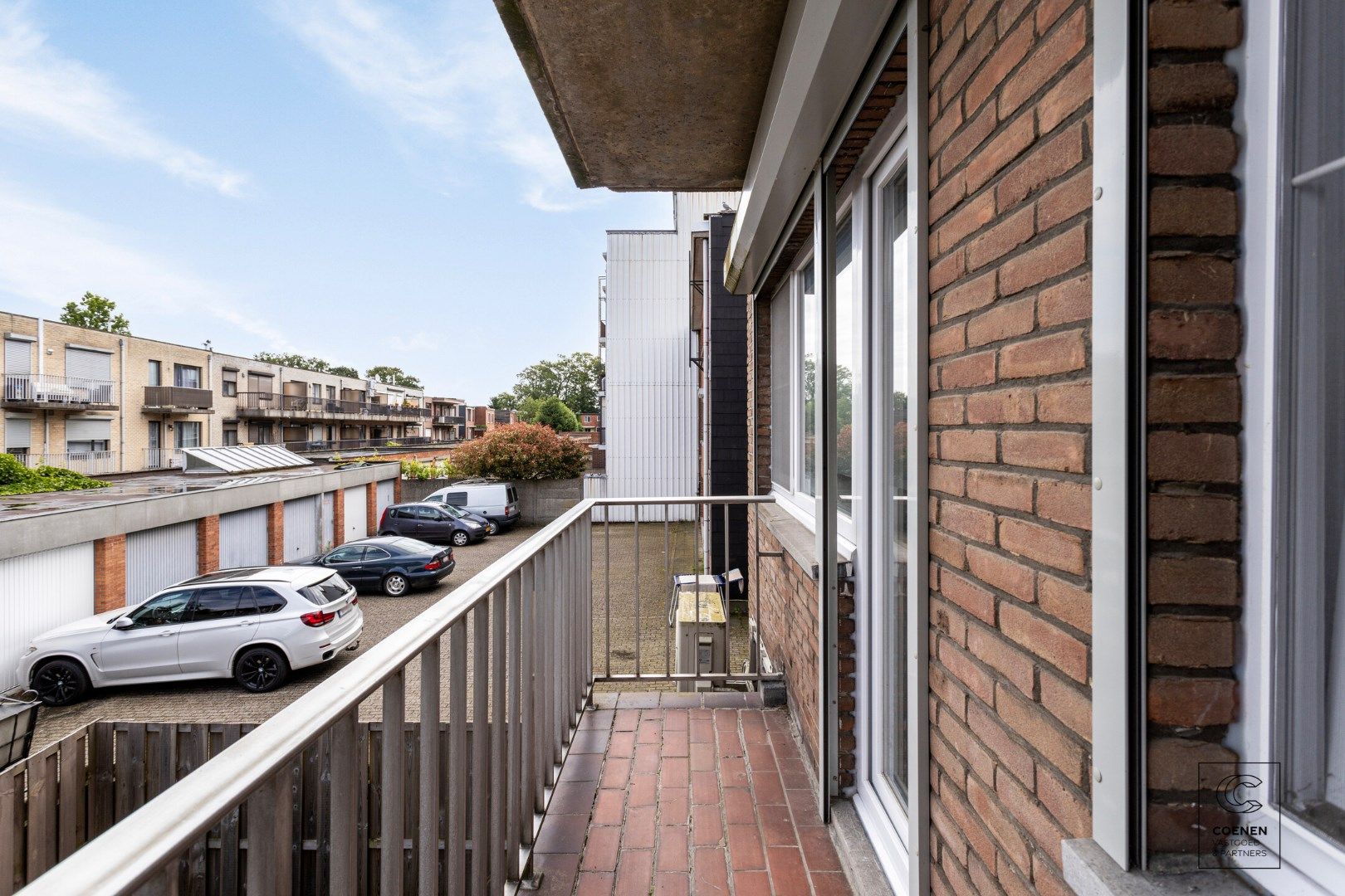 Instapklaar appartement met 2 slkp's, bew. opp van 80 m² met dubbele garage én tuin! foto 19