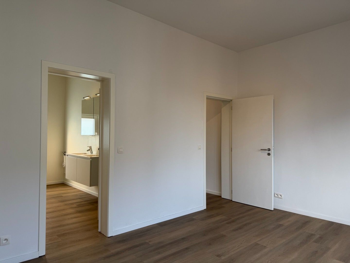 Recent gerenoveerd appartement te huur in Gent foto 13