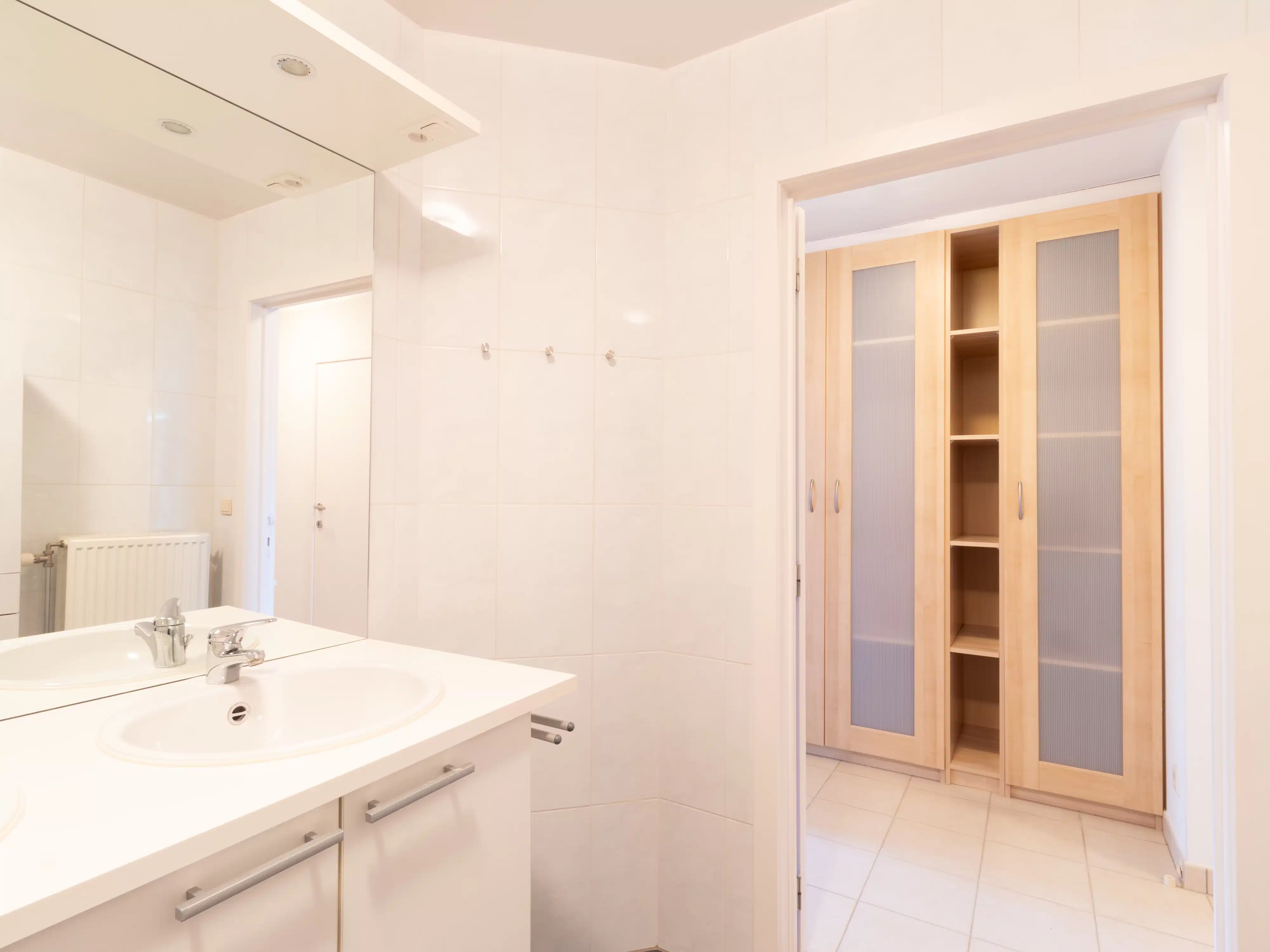 Licht appartement met twee terrassen en autostaanplaats foto 9