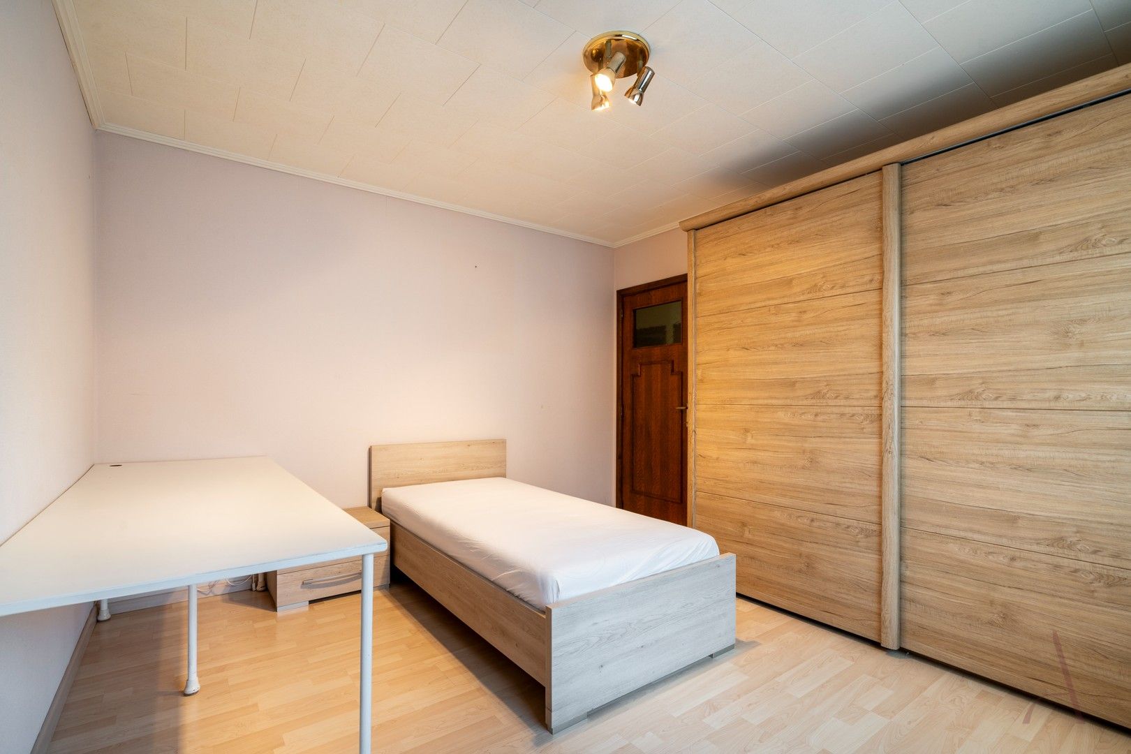 Gelijkvloerse woning op 680 m² in rustige woonwijk Dorperveld (Neeroeteren) foto 12