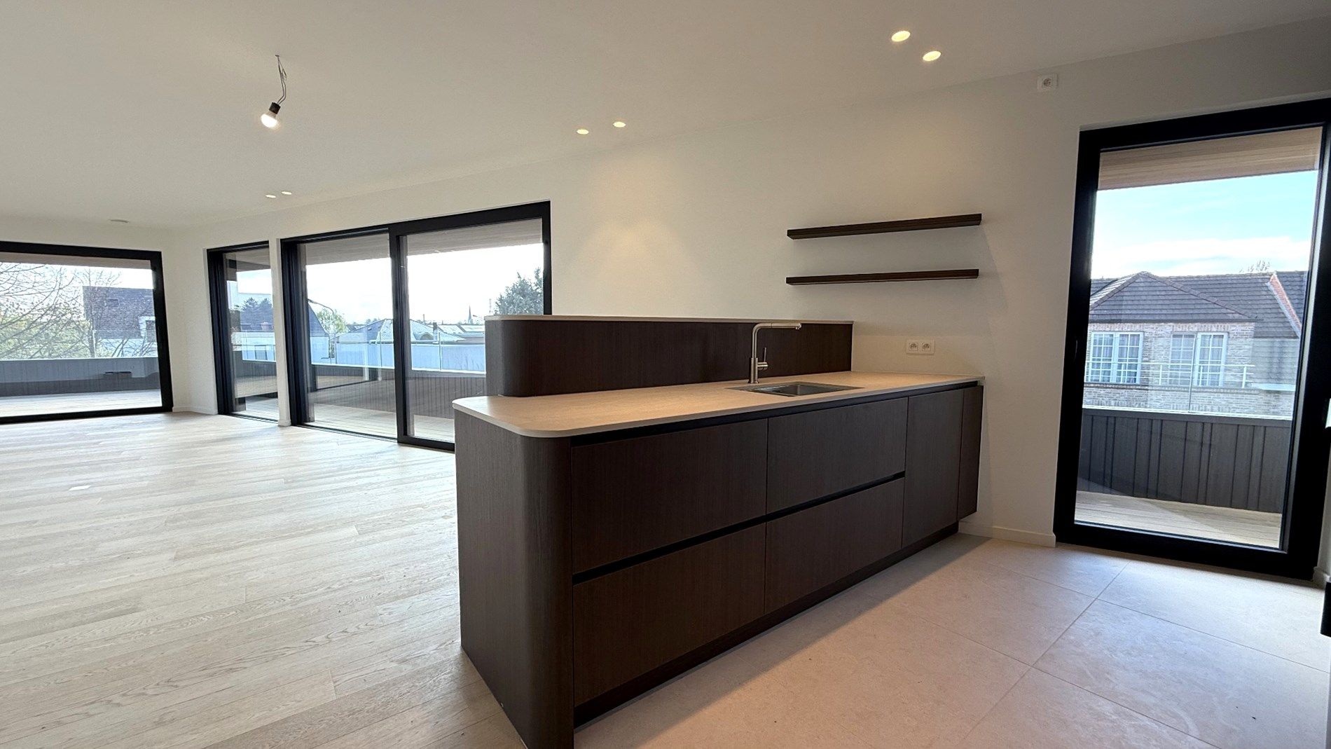 Uniek Penthouse TE HUUR in Waregem! foto 5