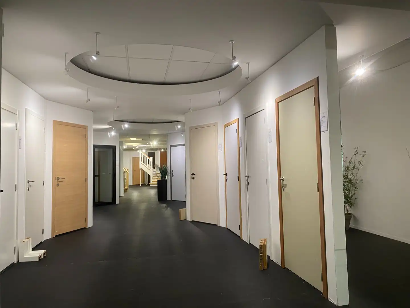 Retailopportuniteit met parkeergelegenheid op toplocatie in Aalter foto 7