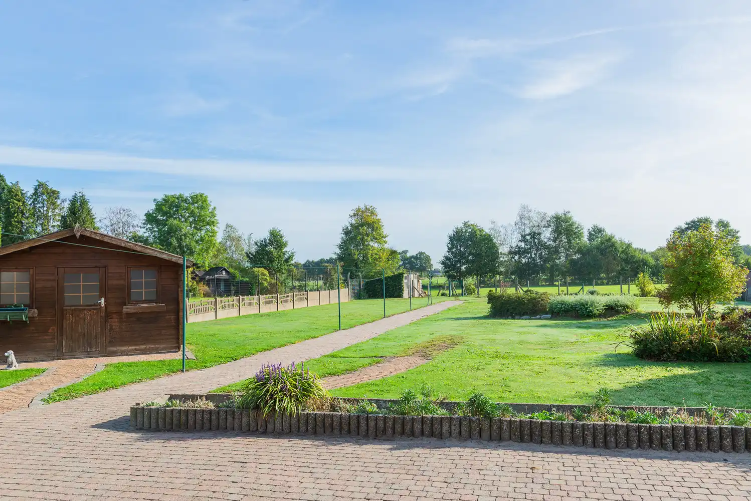 Vrijstaande woning met 3 slaapkamers op prachtig perceel van 17a 85ca foto 32