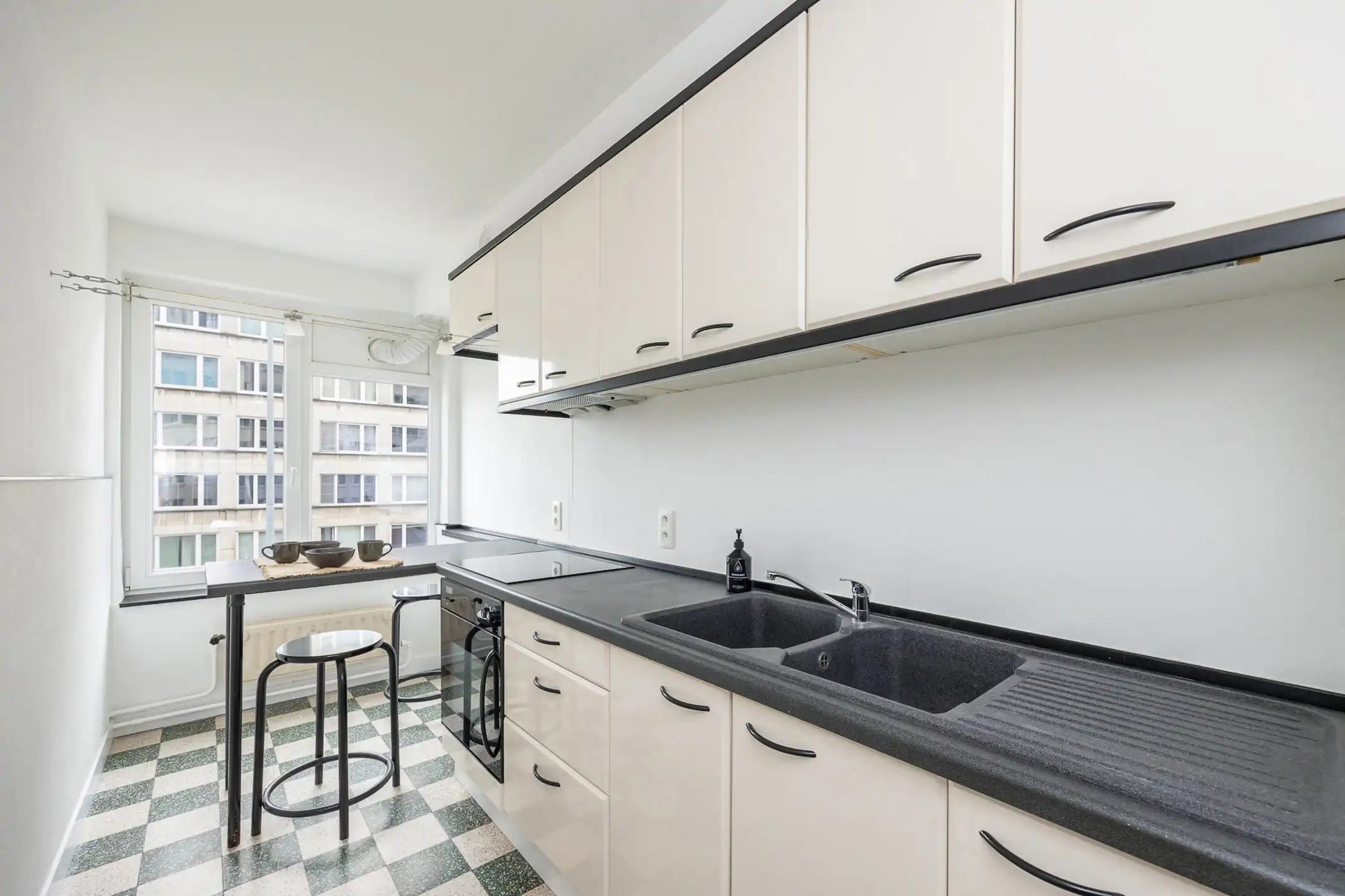 Tweeslaapkamer appartement met autostaanplaats foto 7