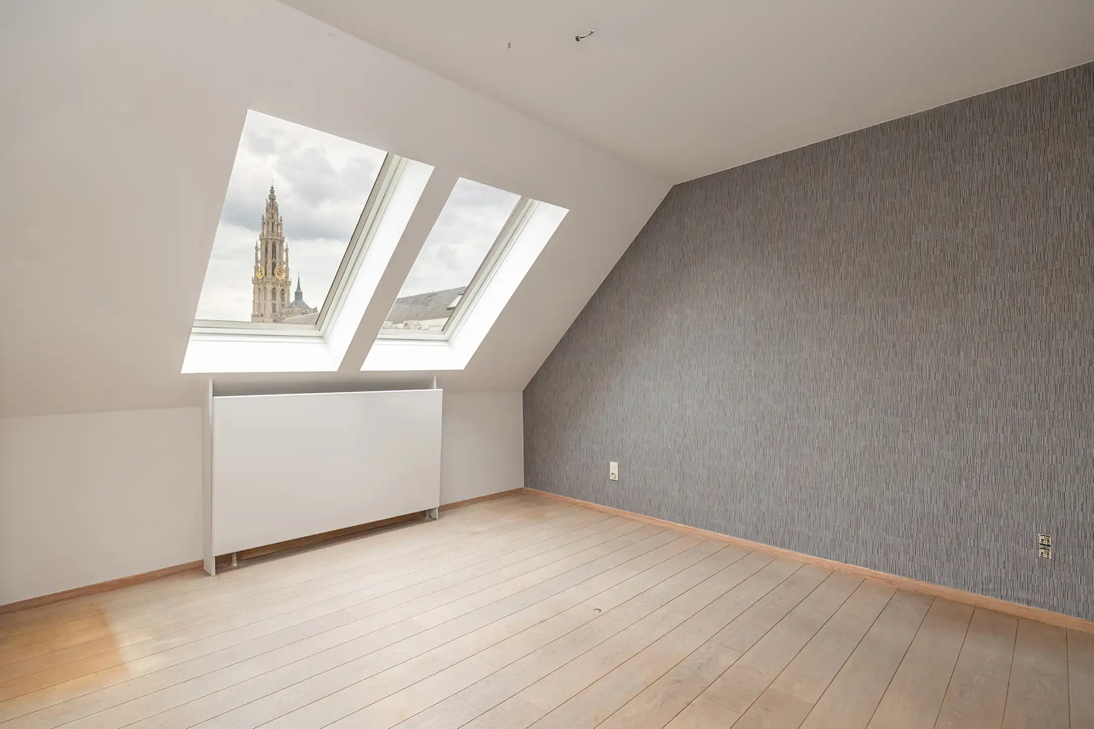 ANTWERPEN - Penthouse met terras en zicht op de kathedraal foto 4