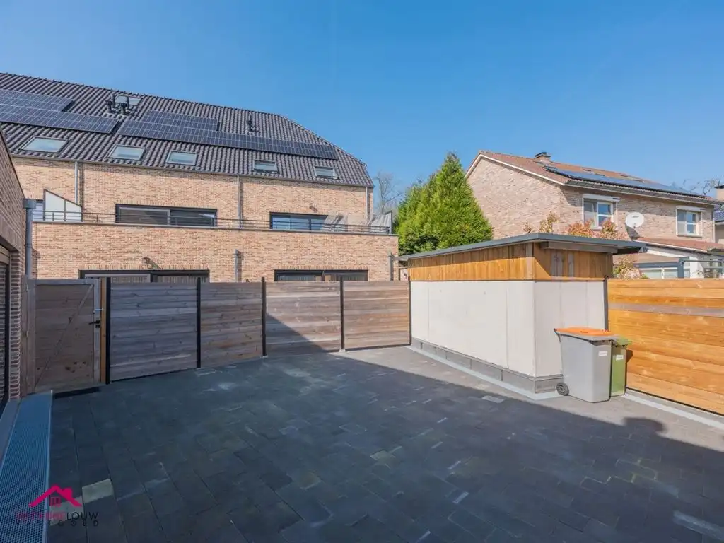 Gelijkvloers appartement met ruim terras foto 7