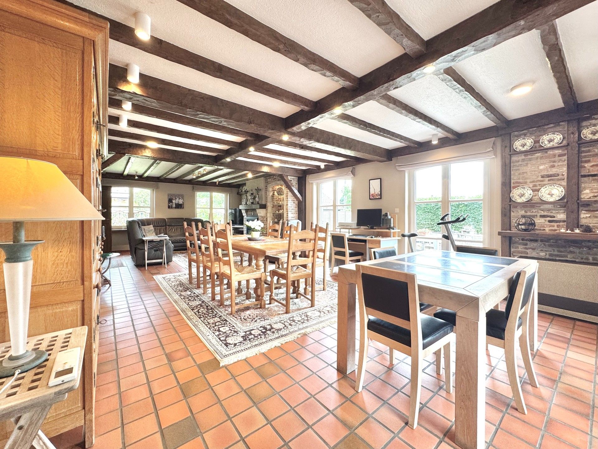 VILLA IN LANDELIJKE STIJL OP 700 M² foto 15