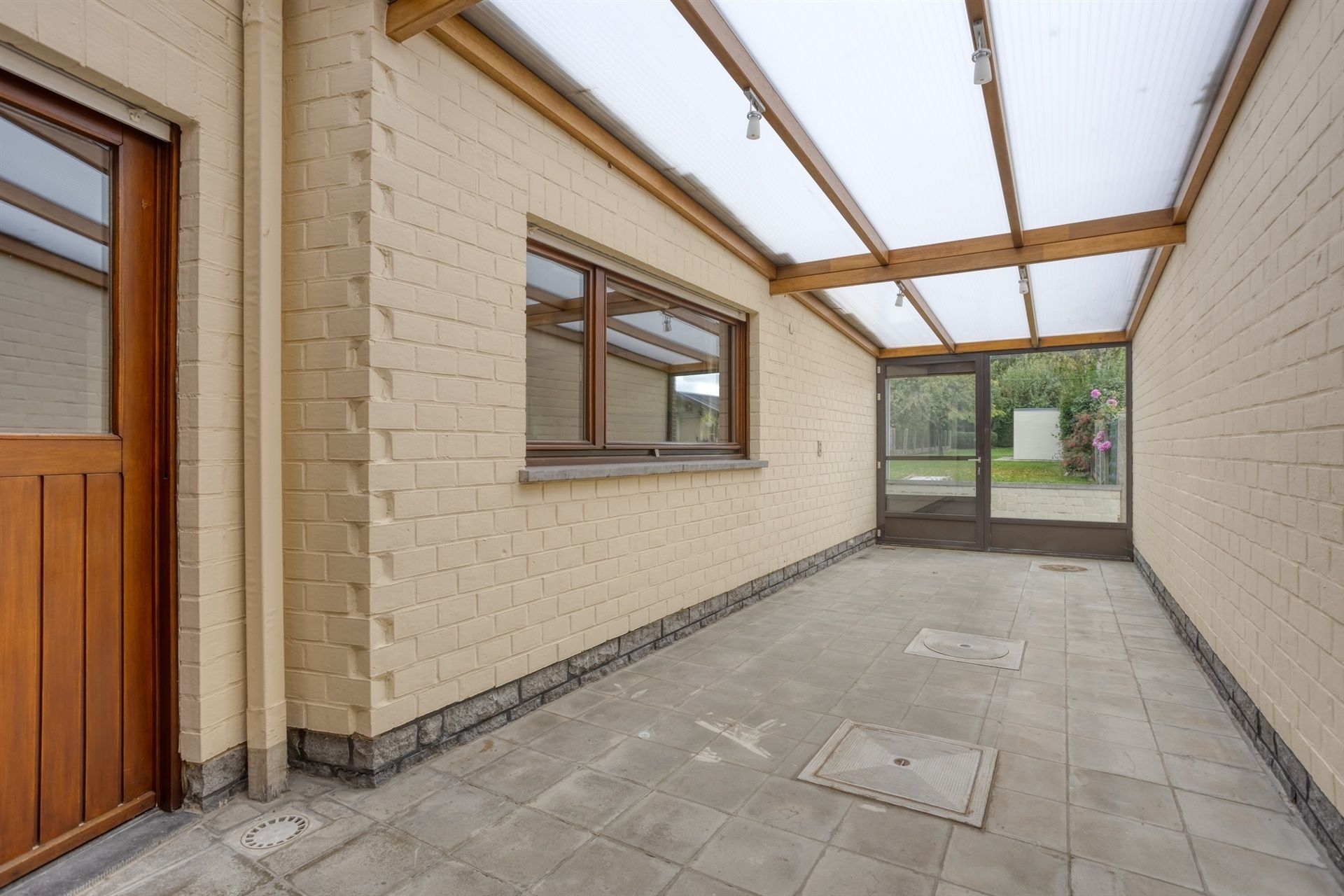 Ruime woning met zuidoostgerichte tuin in Merchtem foto 5
