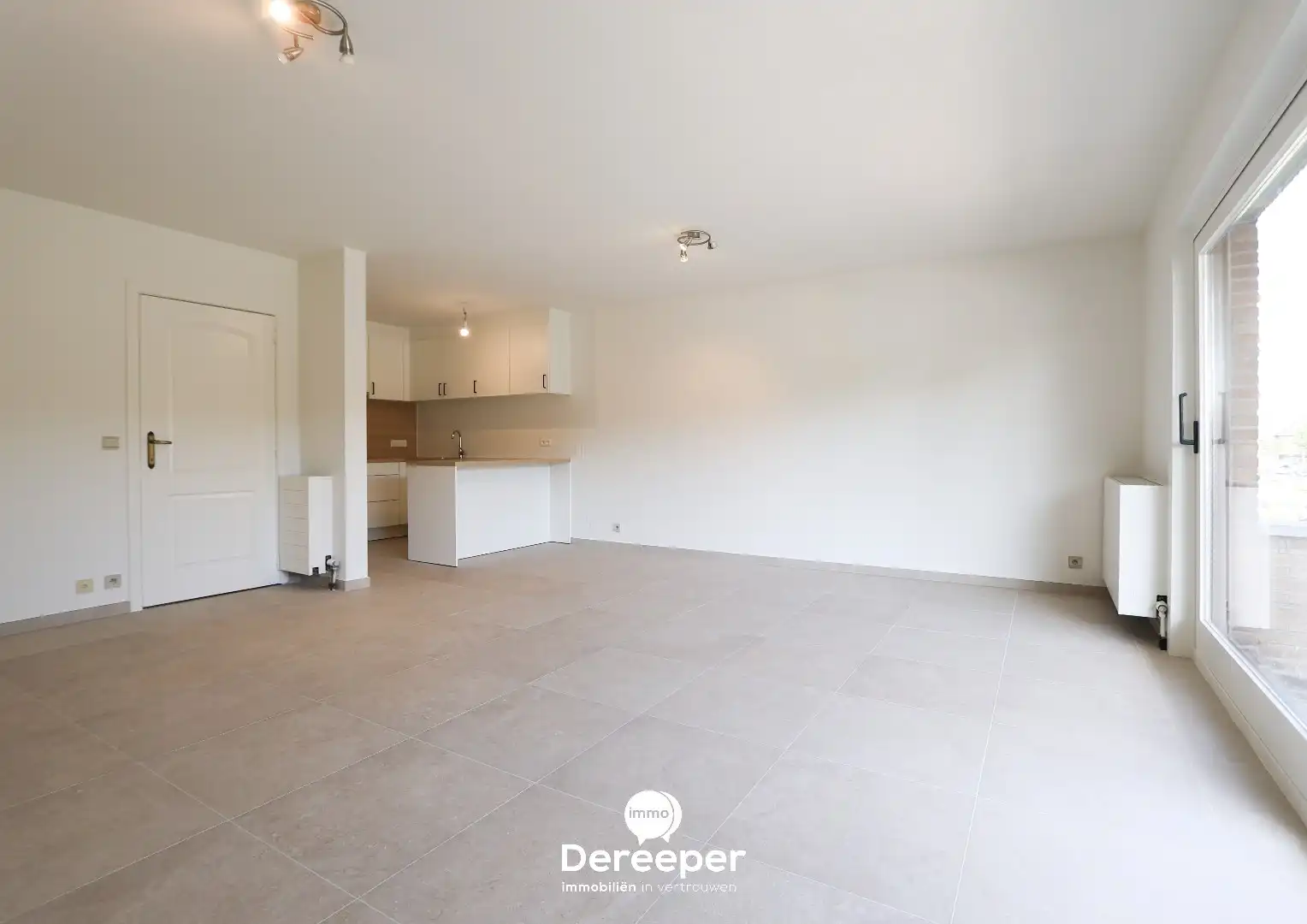 Prachtig gerenoveerd appartement op toplocatie in Assebroek foto 2