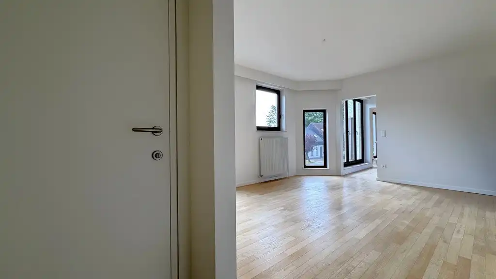 Instapklaar kantoor te huur nabij N12 in Schilde foto 4