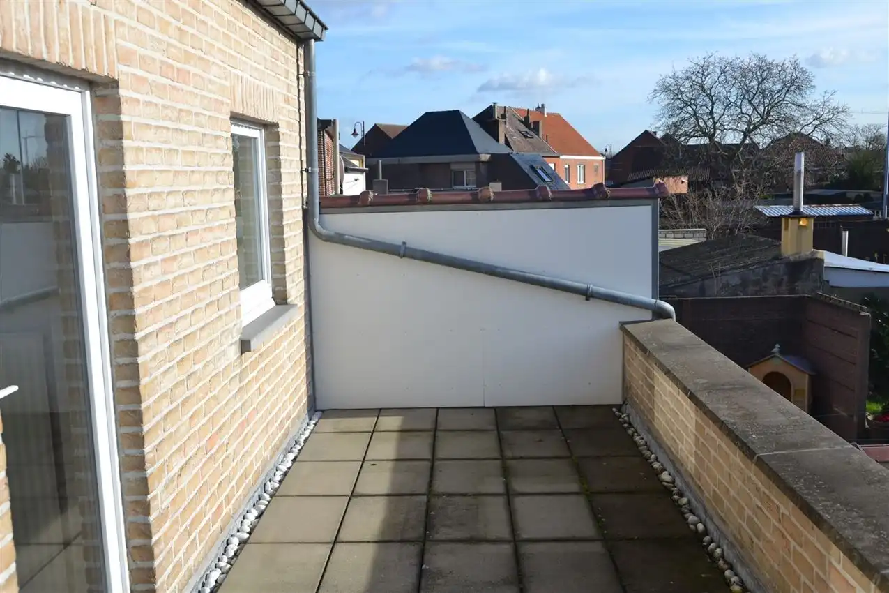 App met 2 slpk., groot terras en afgesloten garage in hartje Zichem foto 25