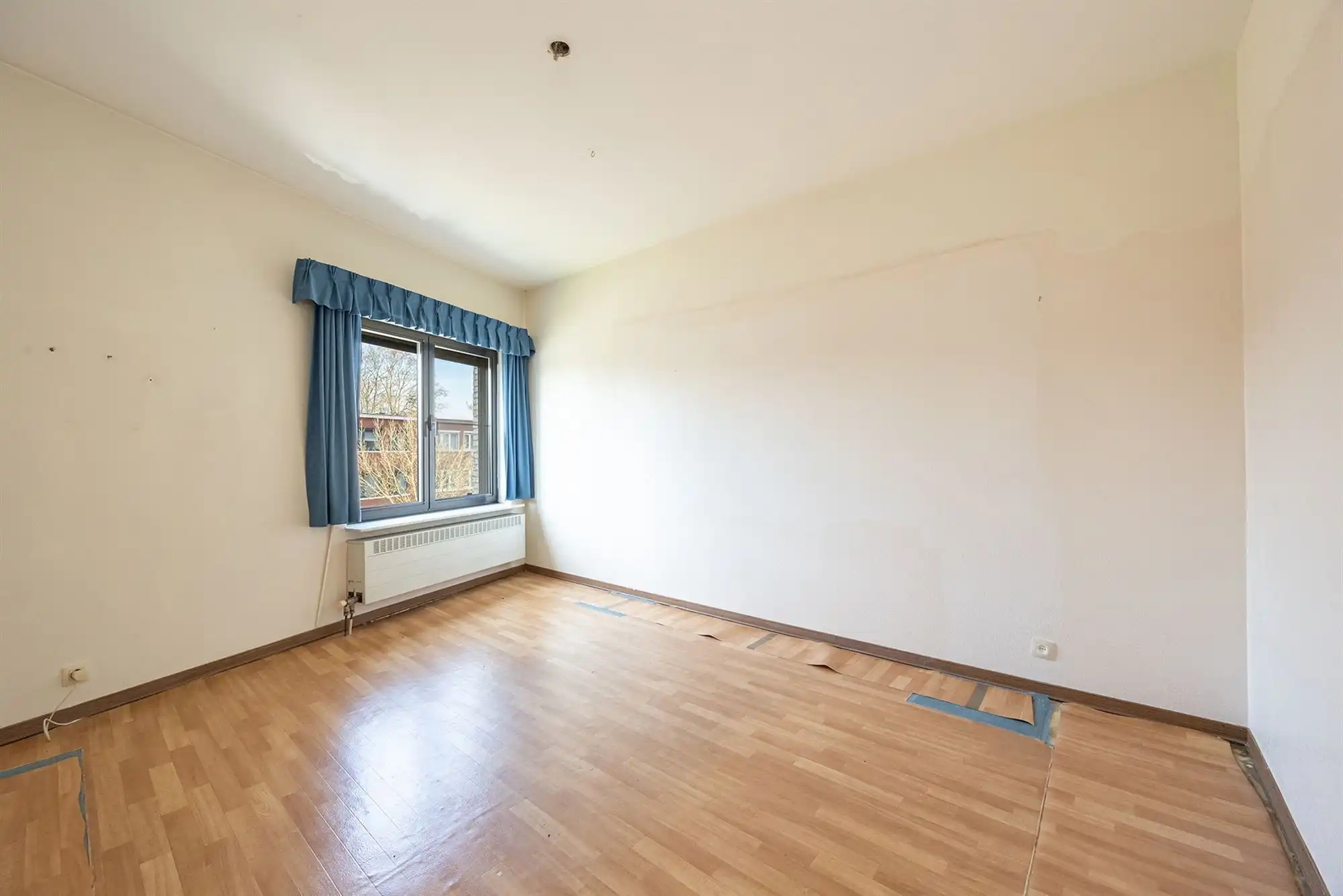 Op te frissen éénslaapkamerappartement met terras  foto 9