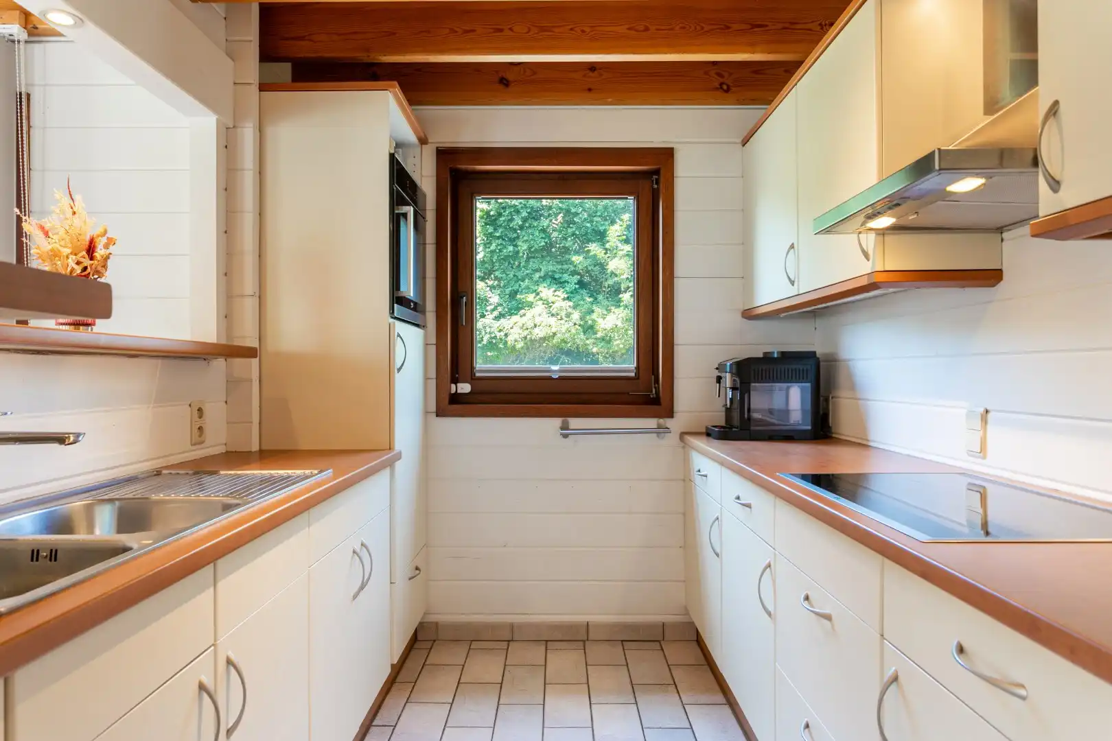 Verzorgde 4-gevelwoning met 2 slpk en garage te Halle op 6a74ca foto 7