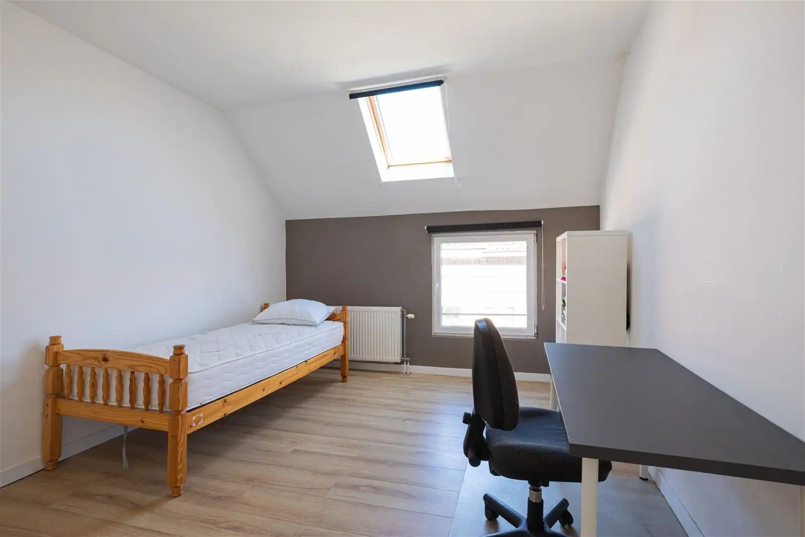 Instapklare woning met 3 ruime slaapkamers op toplocatie foto 6